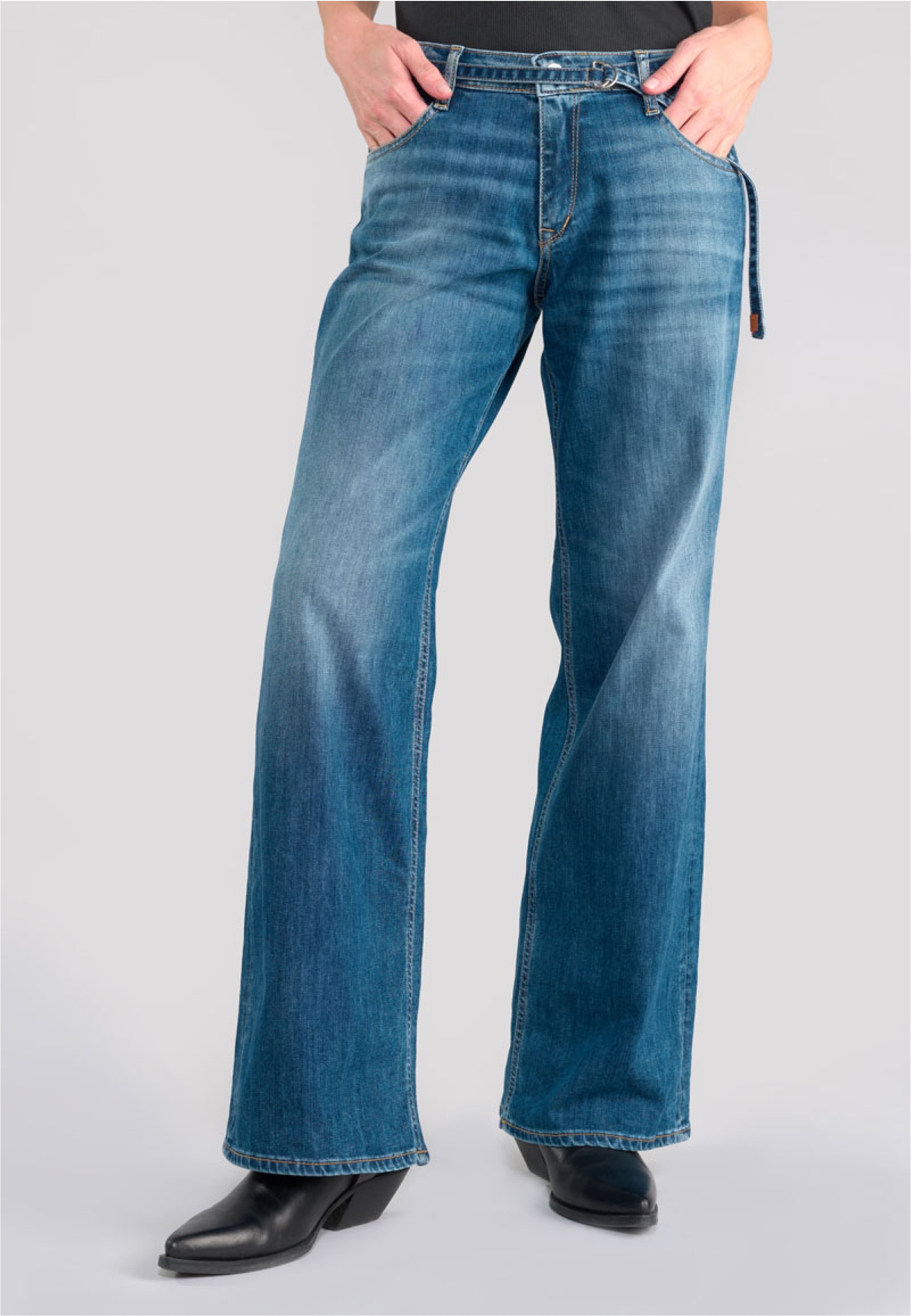 Le Temps Des Cerises Bequeme Jeans "LAURYN", mit Bootcut-Schnitt