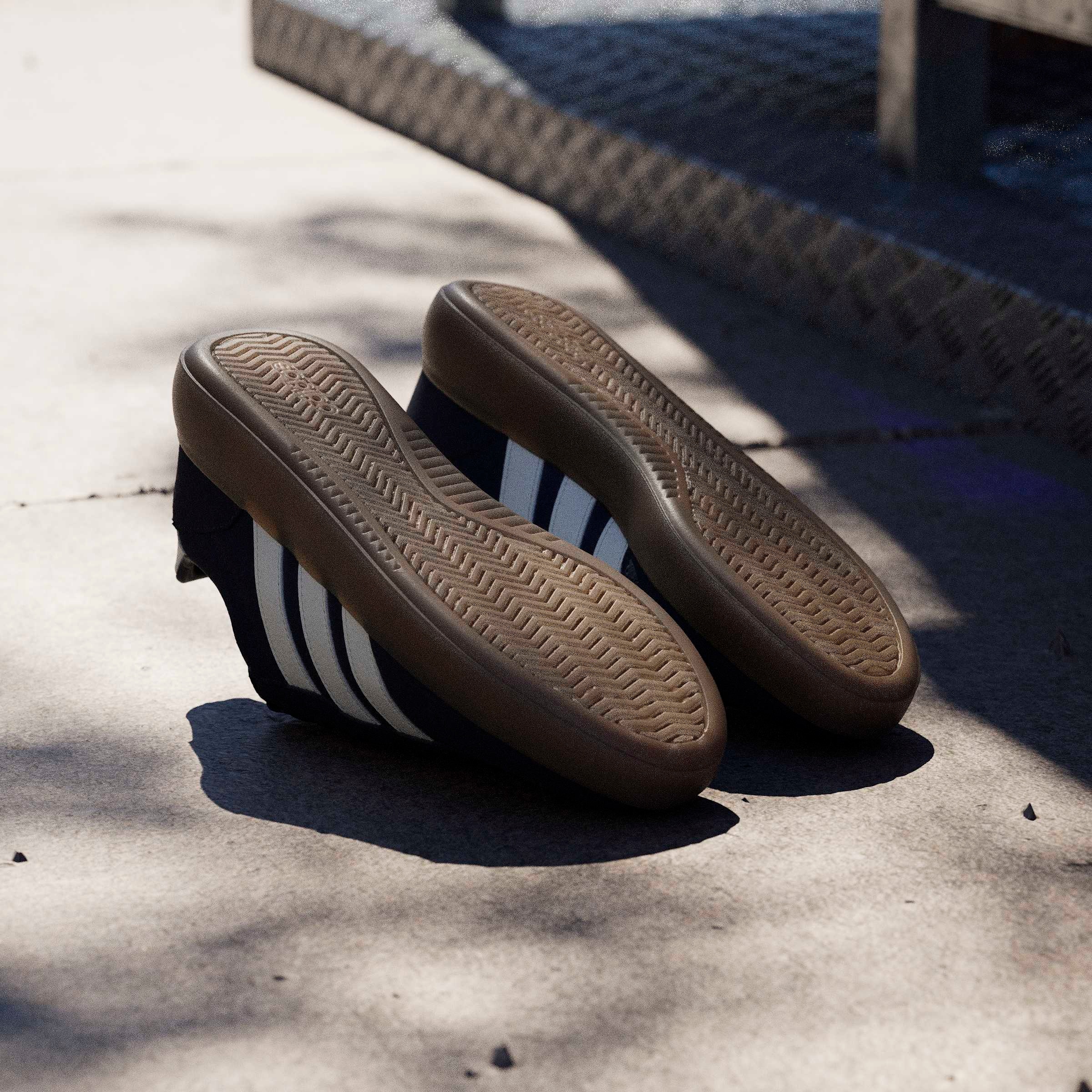adidas Sportswear Sneaker »BARREDA DECODE«  inspiriert vom Design des adidas handball spezial