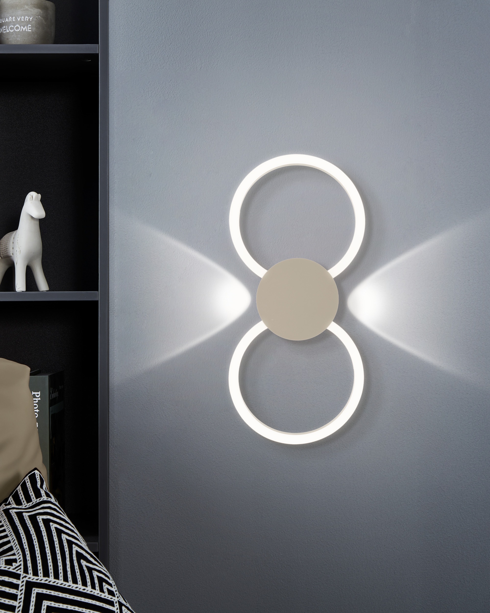 EGLO Deckenleuchte »VENTICELLO 1 Deckenlampe - Alu - LED;LED - 20W;0,91W - IP20« LED-Modul 1 Stk. Warmweiß Wohzimmerlampe, Esszimmerlampe, Flur, Schlafzimmer, L66 x B30 x H5 cm