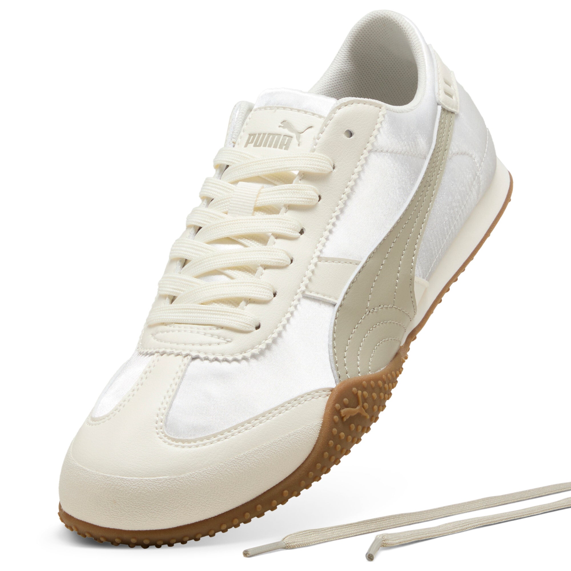PUMA Sneaker »BELLA UT FC«  für Alltag, mit Schnürung, Laufsohle aus Gummi mit leichtem Profil