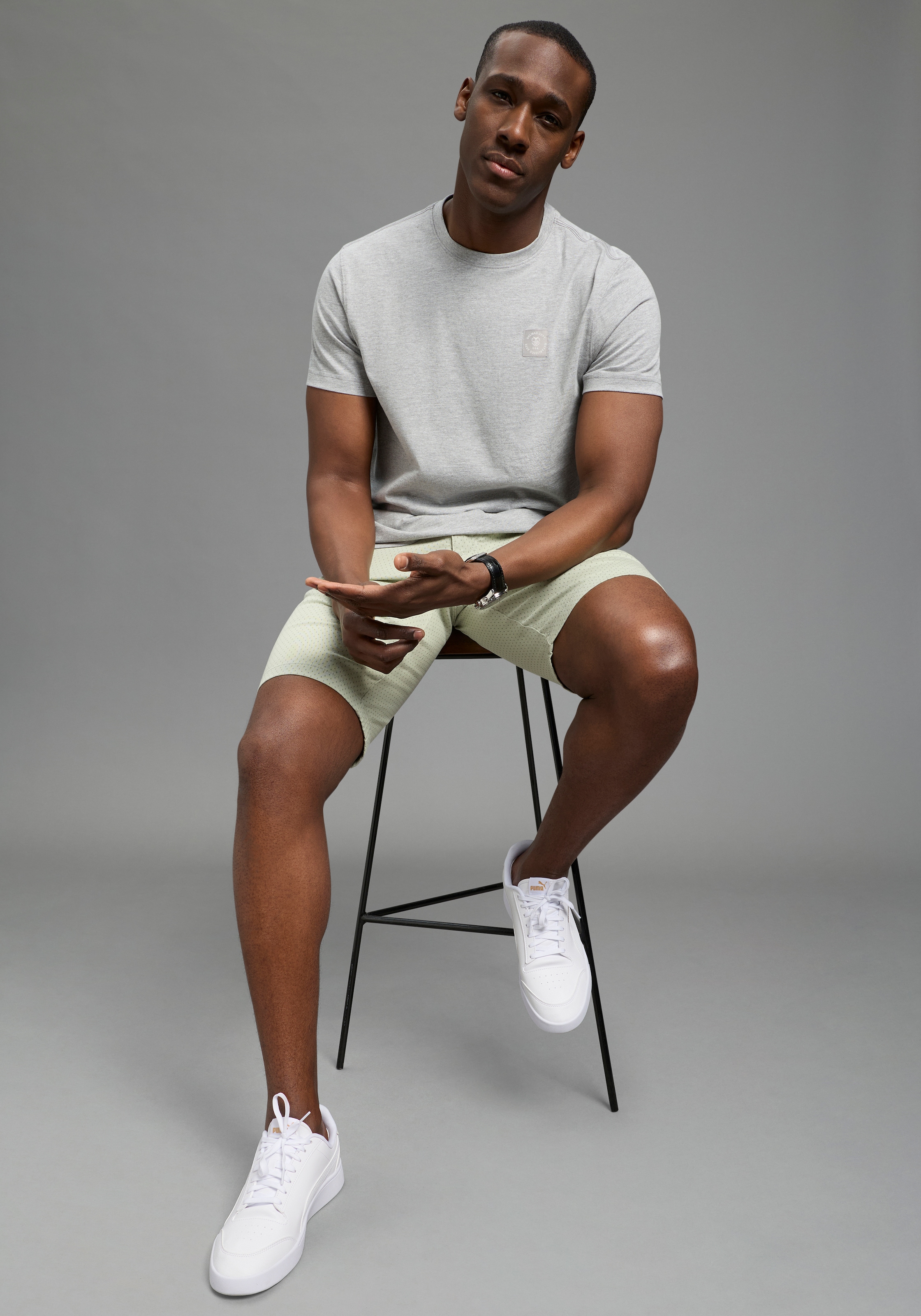 DELMAO Rundhalsshirt »Neue Kollektion!« 2er-Pack,  normale Passform, kurzarm, mit Rundhalsausschnitt, bedruckt