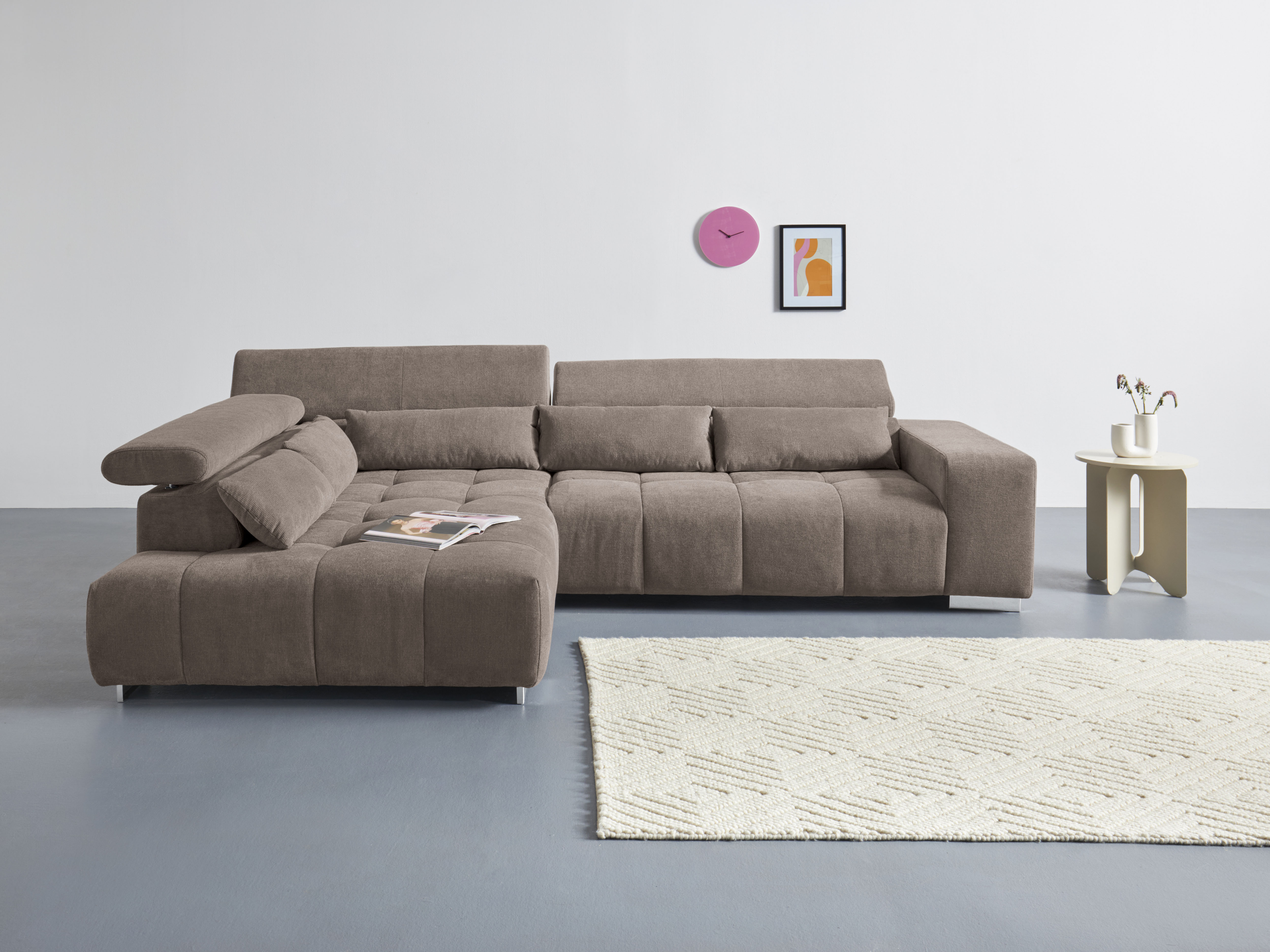 COTTA Ecksofa "Orion L-Form, B: 310 cm, moderne Steppung, bequeme Wellenunterfederung" Kopfteilverstellung & 5 Nierenkissen