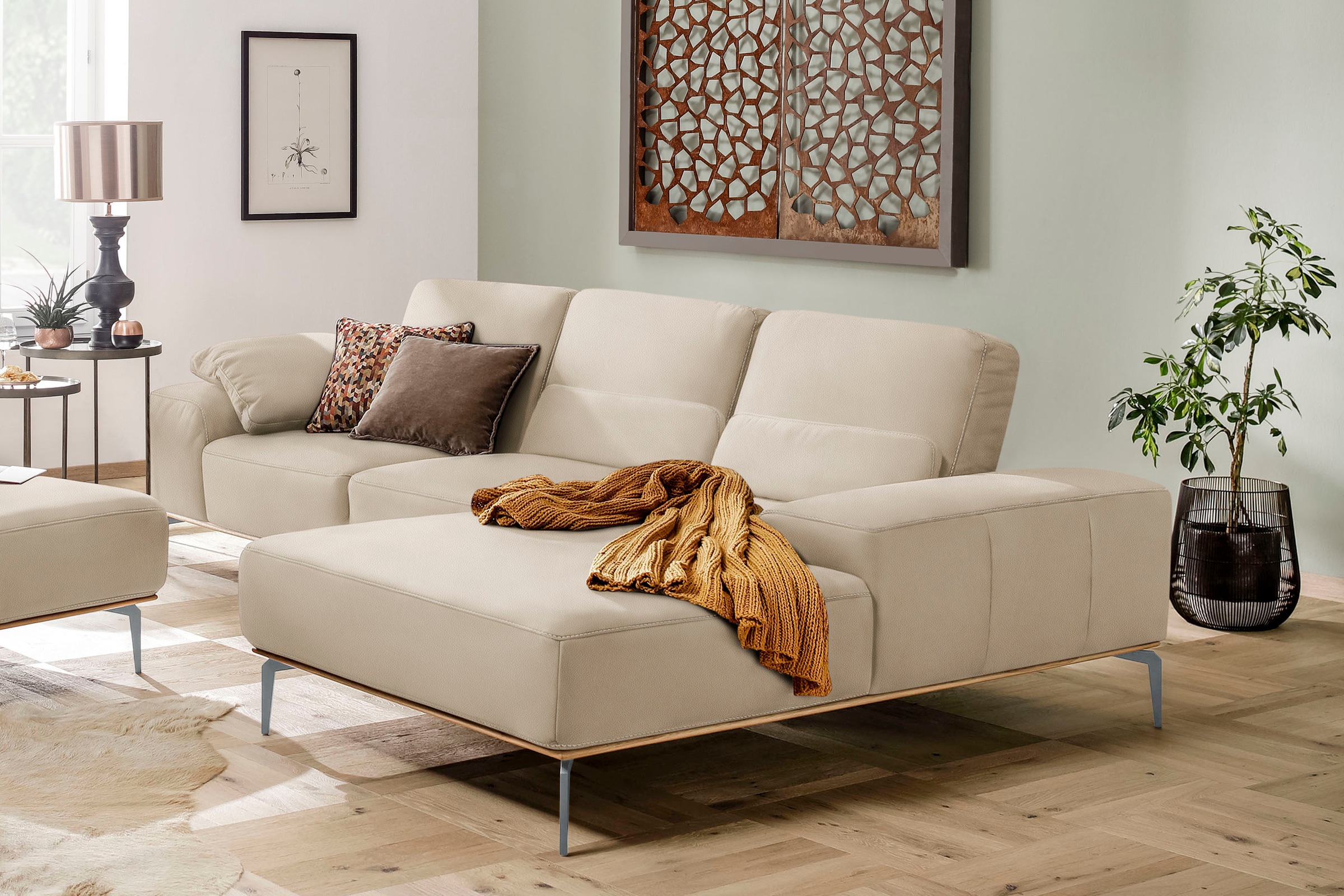 W.SCHILLIG Ecksofa "run, Designsofa mit tollem Sitzkomfort, bequem, Breite 299cm, L-Form" mit elegantem Holzsockel, Füße in Silber matt, Breite 299 cm
