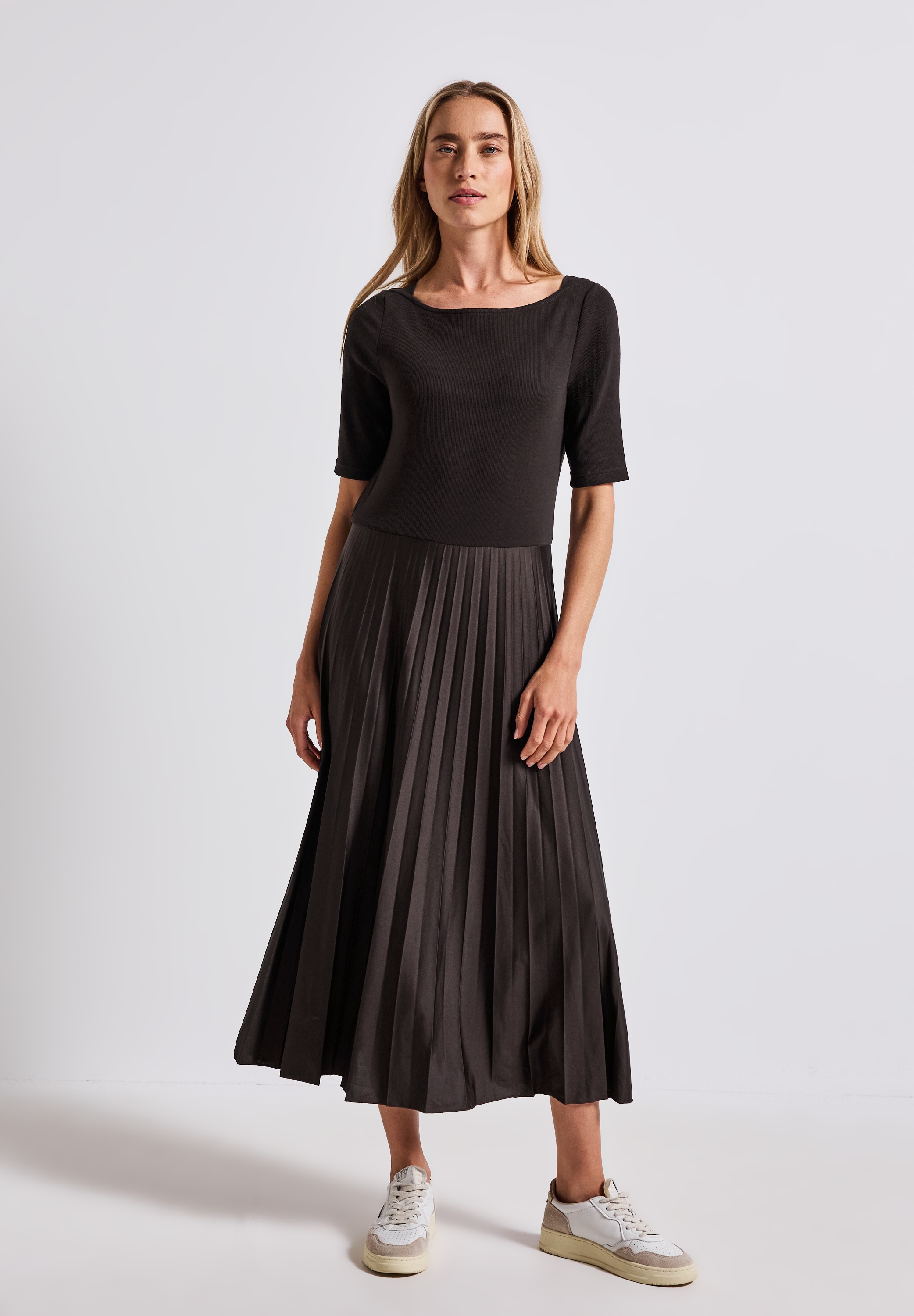 STREET ONE Midikleid, mit plissiertem Rockteil günstig online kaufen