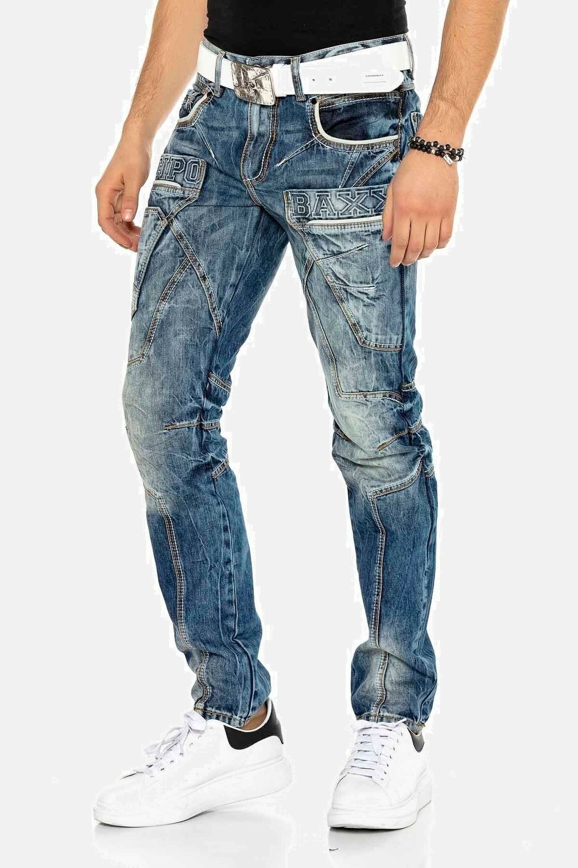 Cipo & Baxx Tapered-fit-Jeans »Jeans«, mit Kontrastnähten und Seitentaschen, CD-391