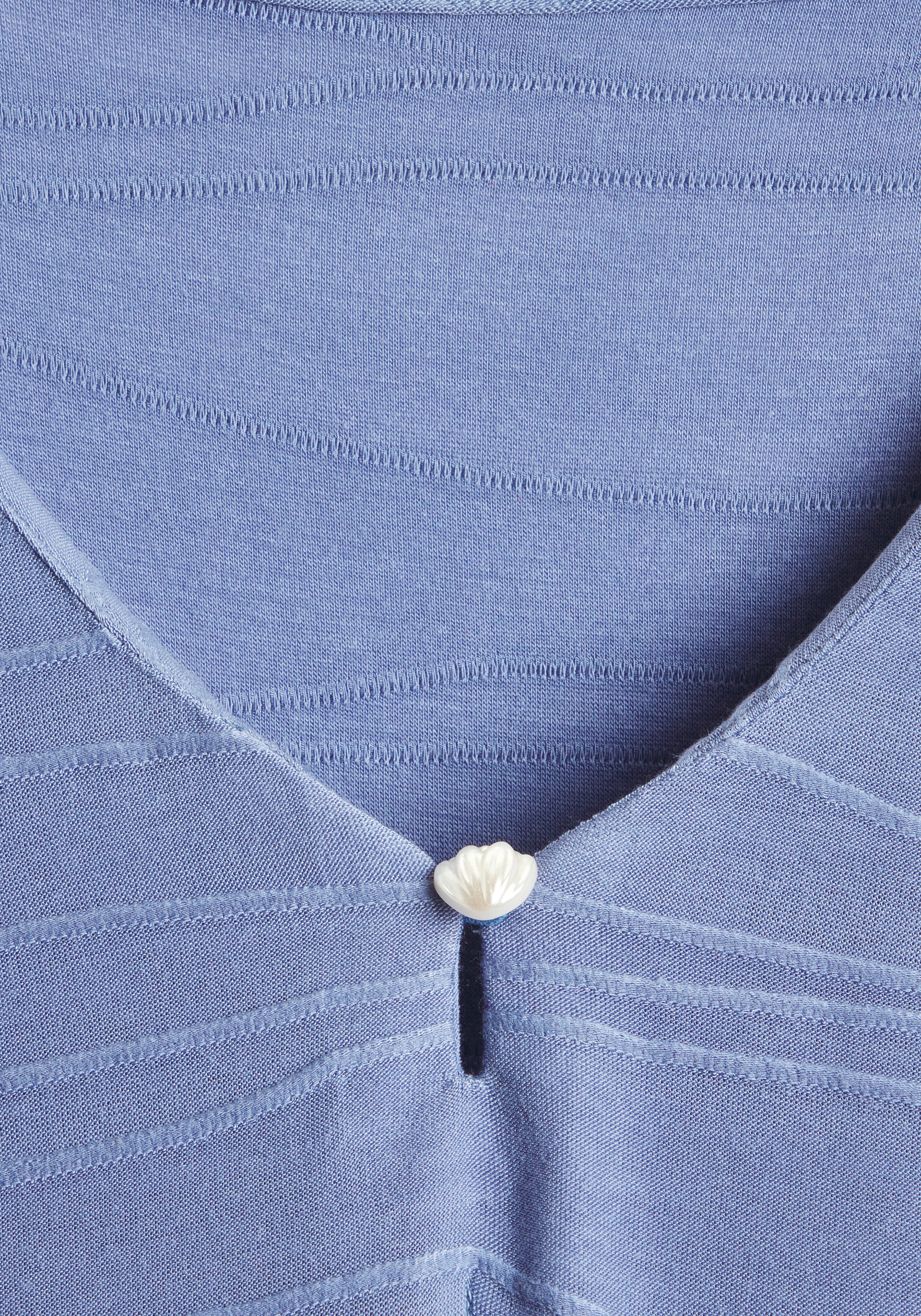 LASCANA Blusenshirt »mit Wellenstruktur« aus luftigem Viskose-Stretch