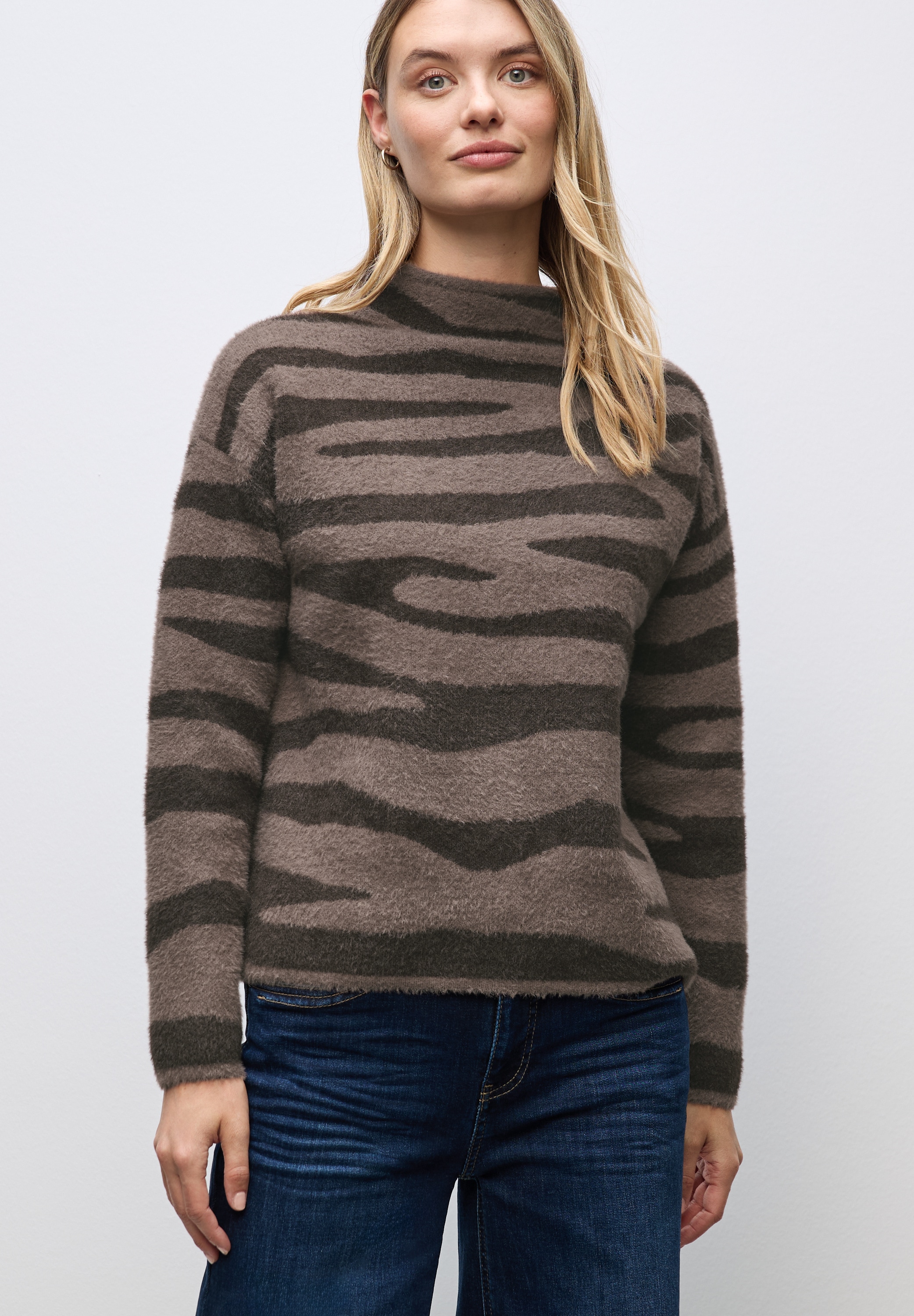 STREET ONE Strickpullover, mit Animal Print, bequeme Passform günstig online kaufen