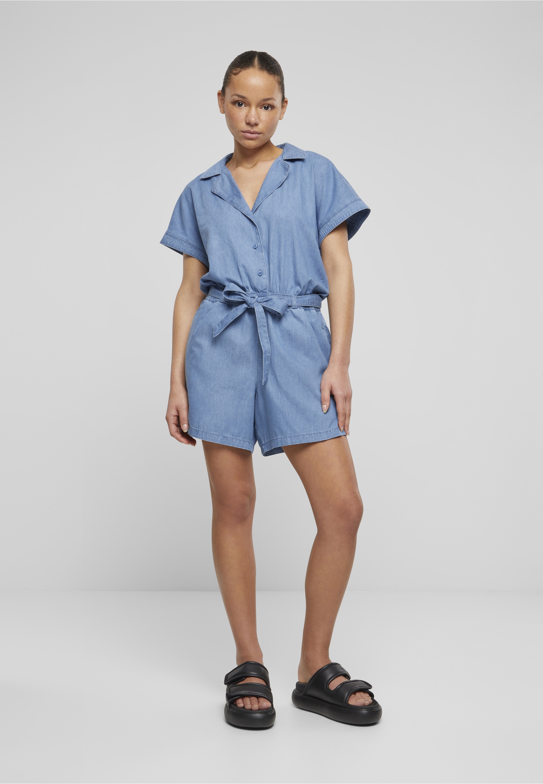 URBAN CLASSICS Latzjeans »Urban Classics Damen Ladies Light Denim Resort Jumpsuit«