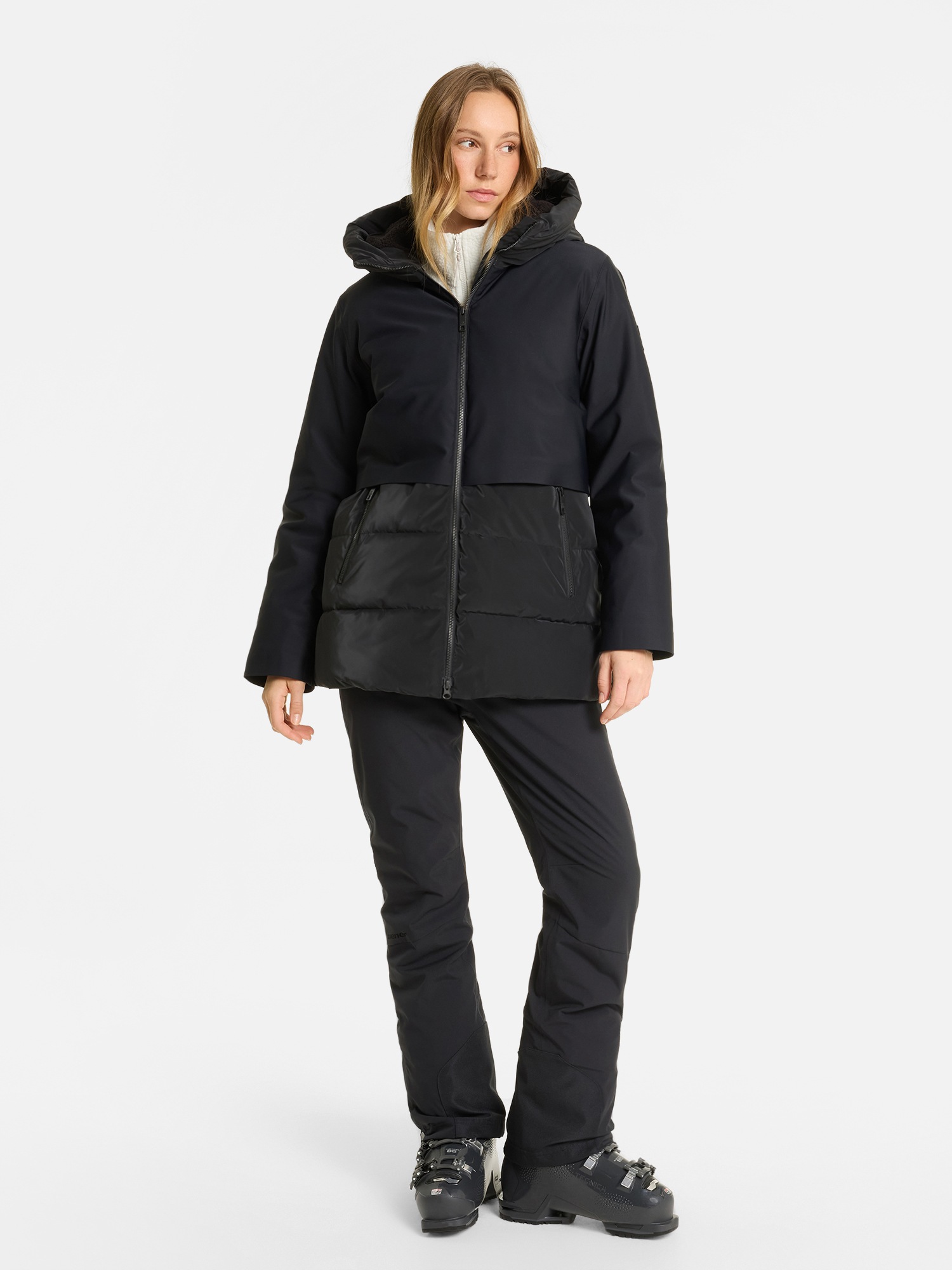 Ziener Skijacke »THYRA-Z Weathershield® DAMEN« wasser- und windabweisend, hoher, wärmender Kragen mit Kapuze