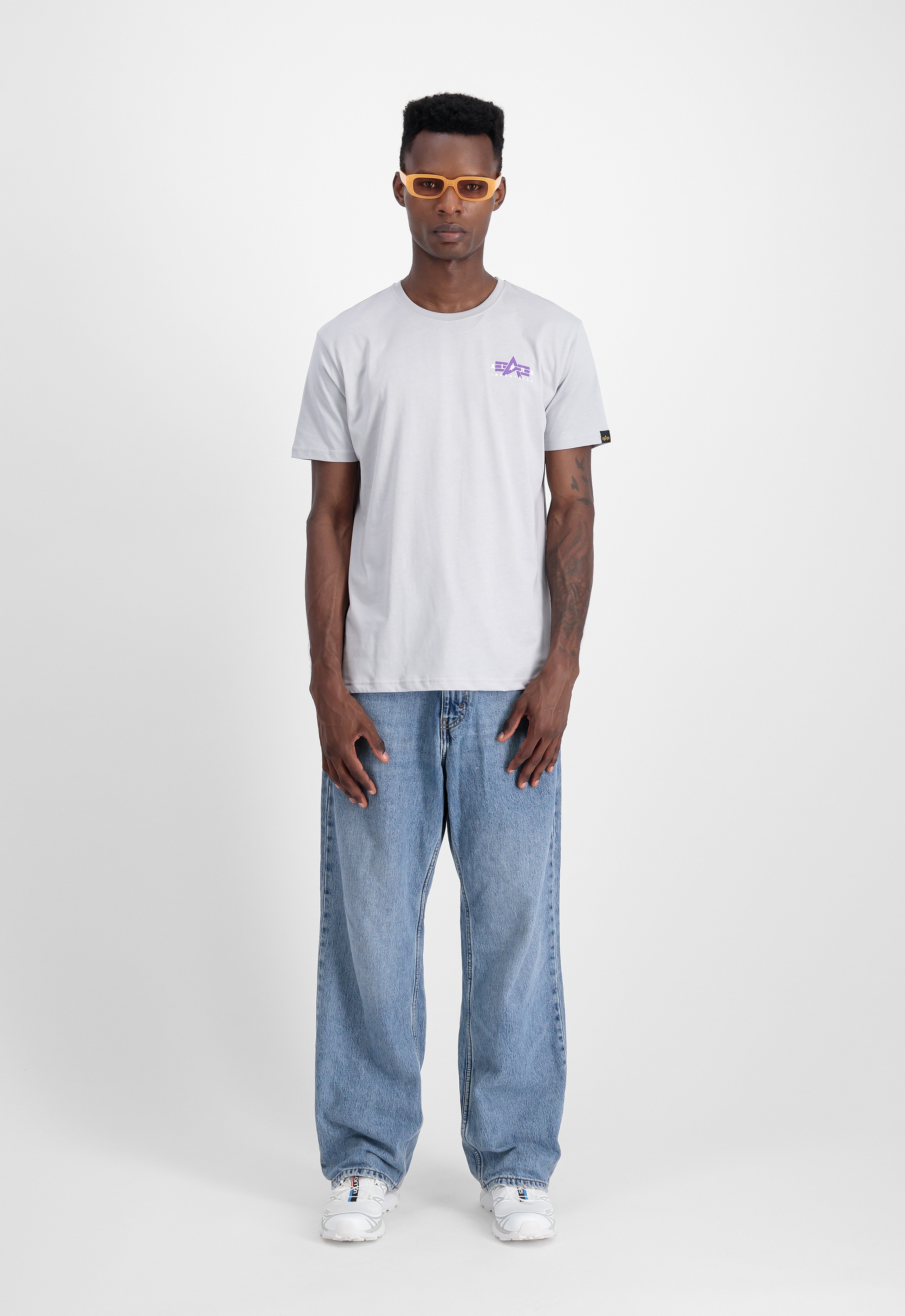 Thumbnail - Alpha Industries T-Shirt "Puff Print Logo Backprint T-Shirt"