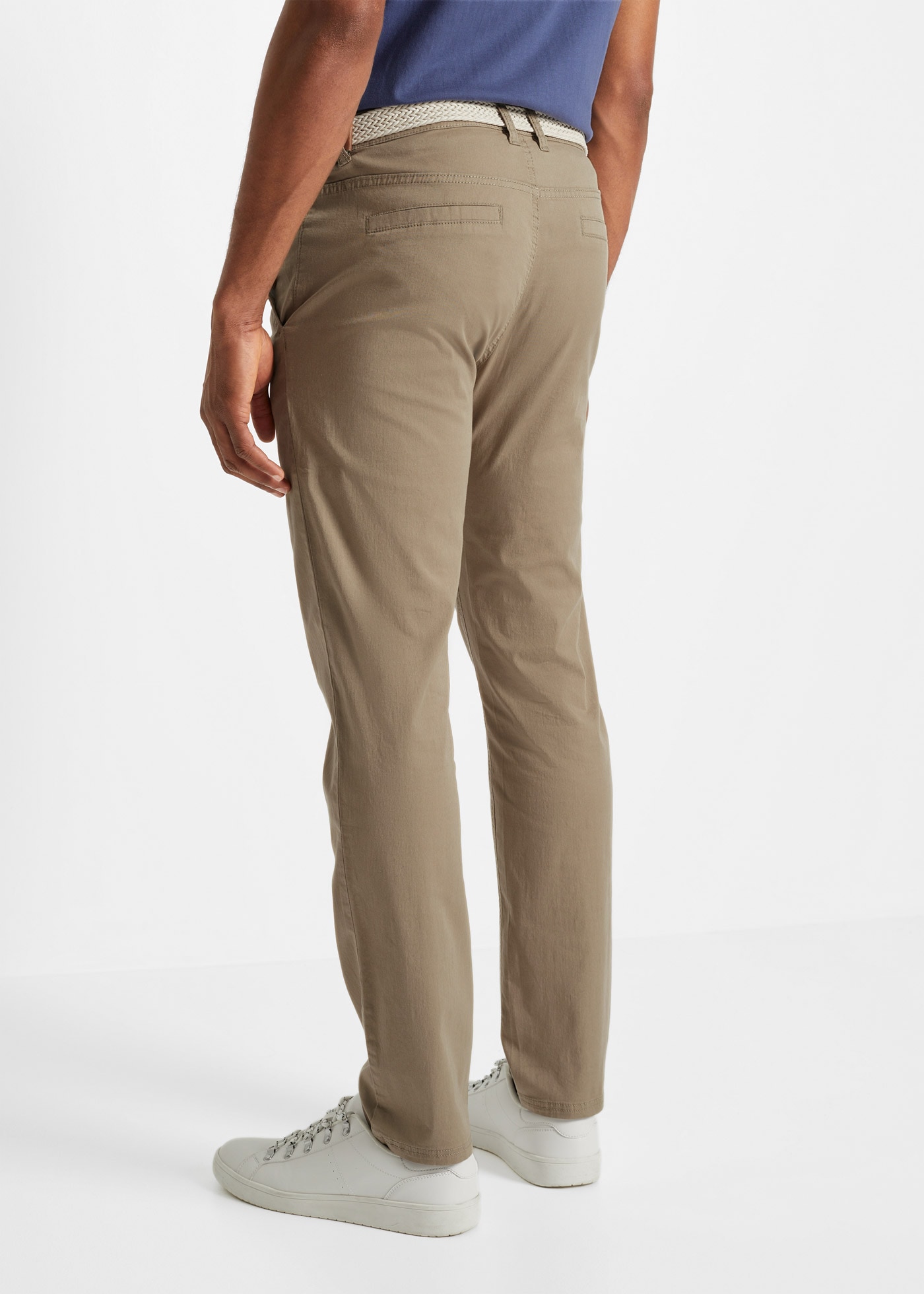 bonprix Chinohose »Regular Fit Chinohose mit Komfortbund und Gürtel, Straight«  aus Baumwolle und Elasthan, mit Komfortbund und Gürtel, Regular Fit