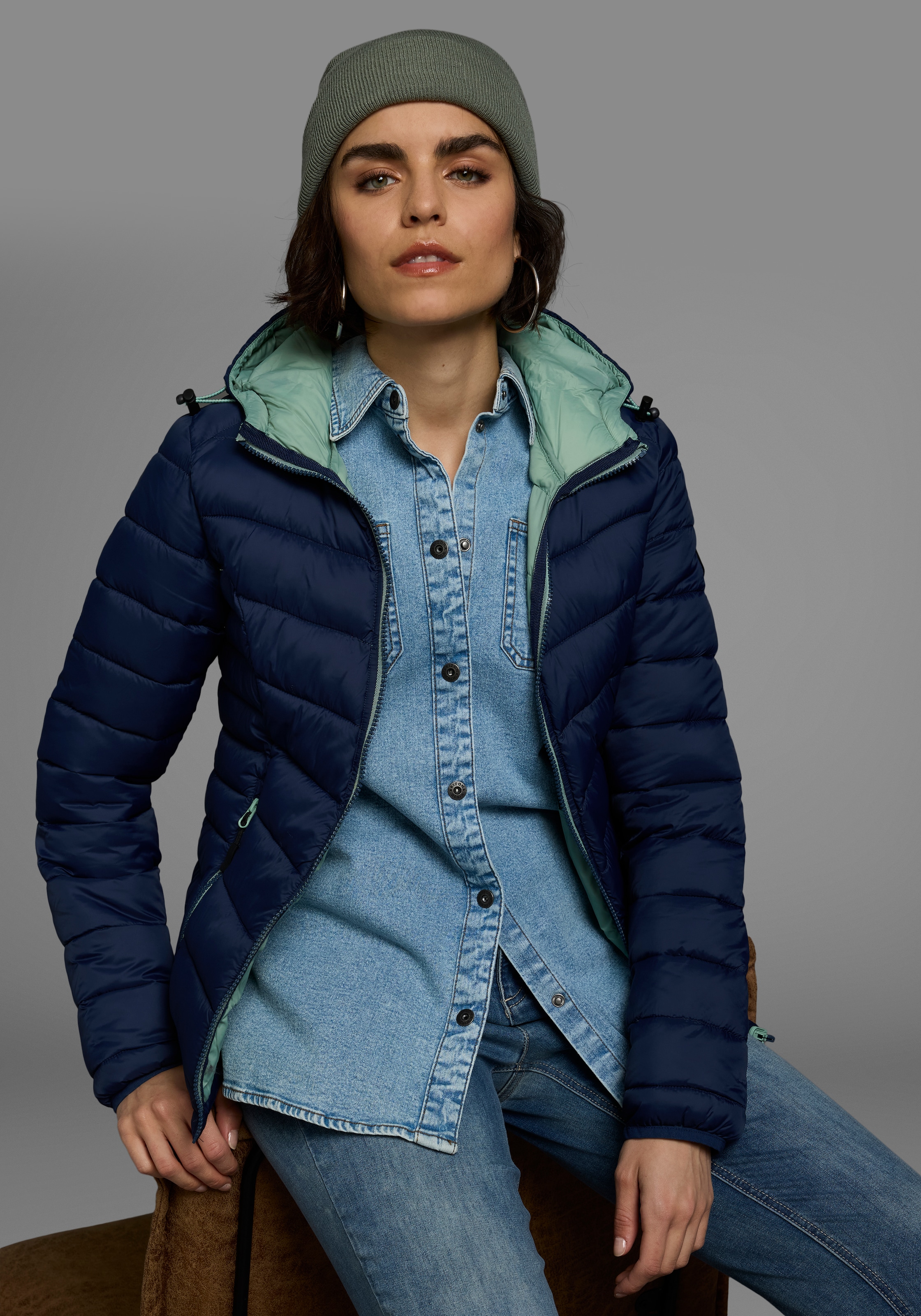 Polarino Steppjacke, mit Kapuze, für kühle Tage, aus leichtem Webmaterial, wasserabweisend