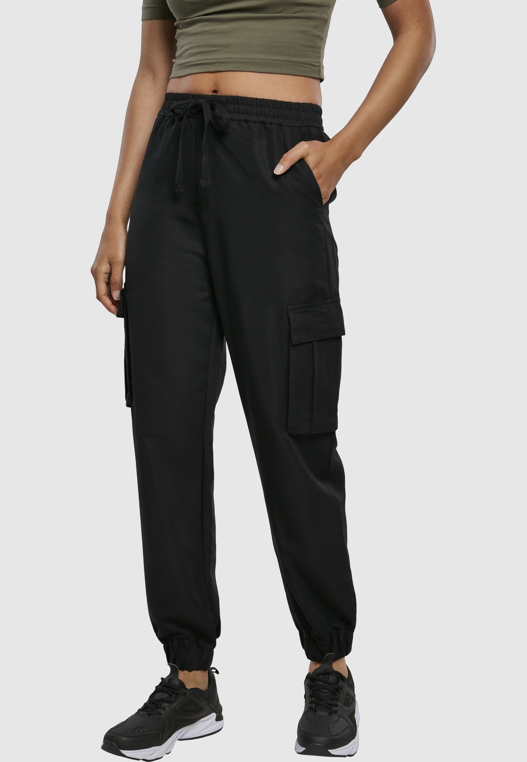 URBAN CLASSICS Cargohose »Urban Classics Damen Ladies Viscose Twill Cargo Pants«