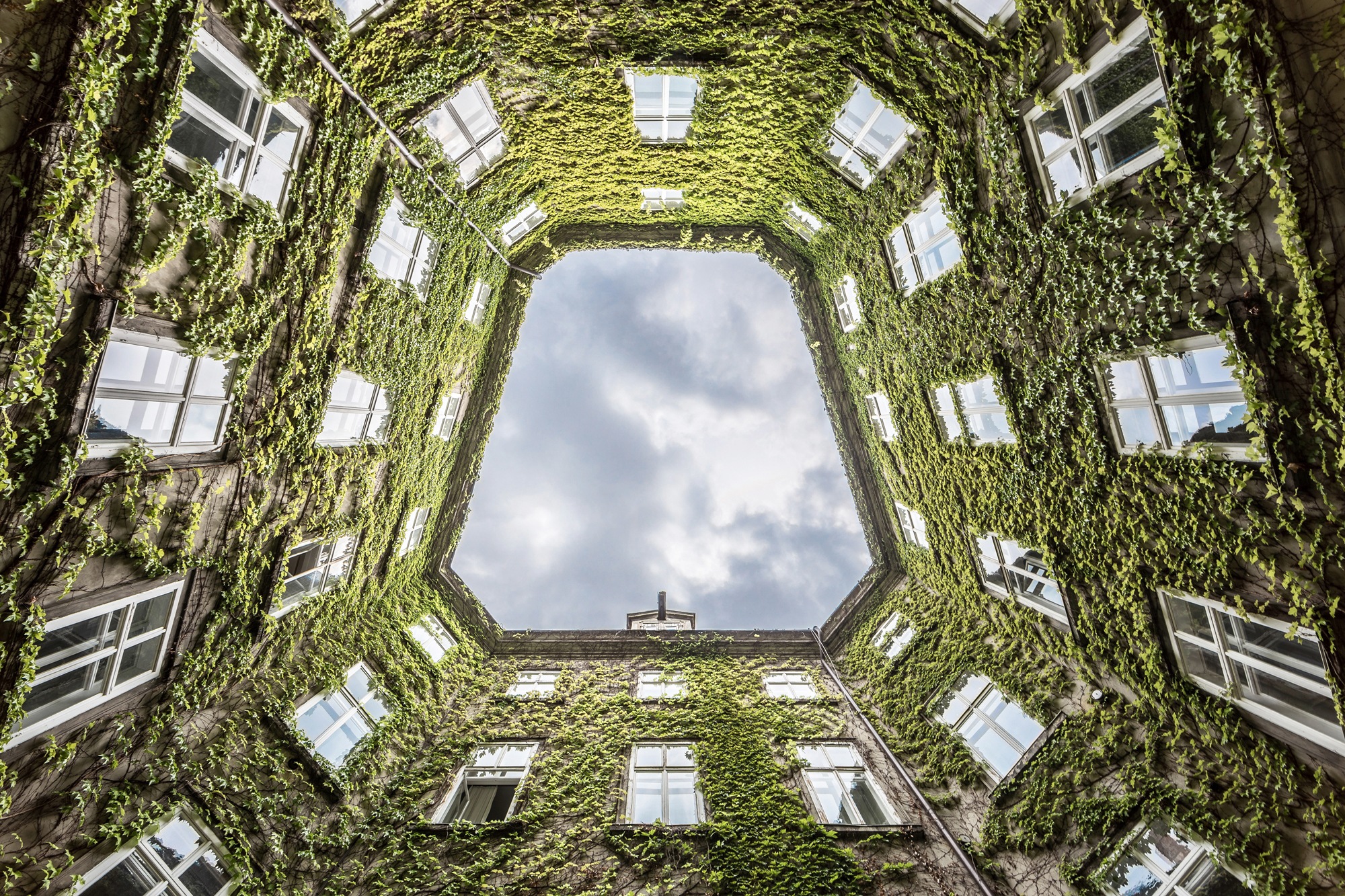Papermoon Fototapete "Photo-Art LORENZA CANCIAN, WIENER HOF"