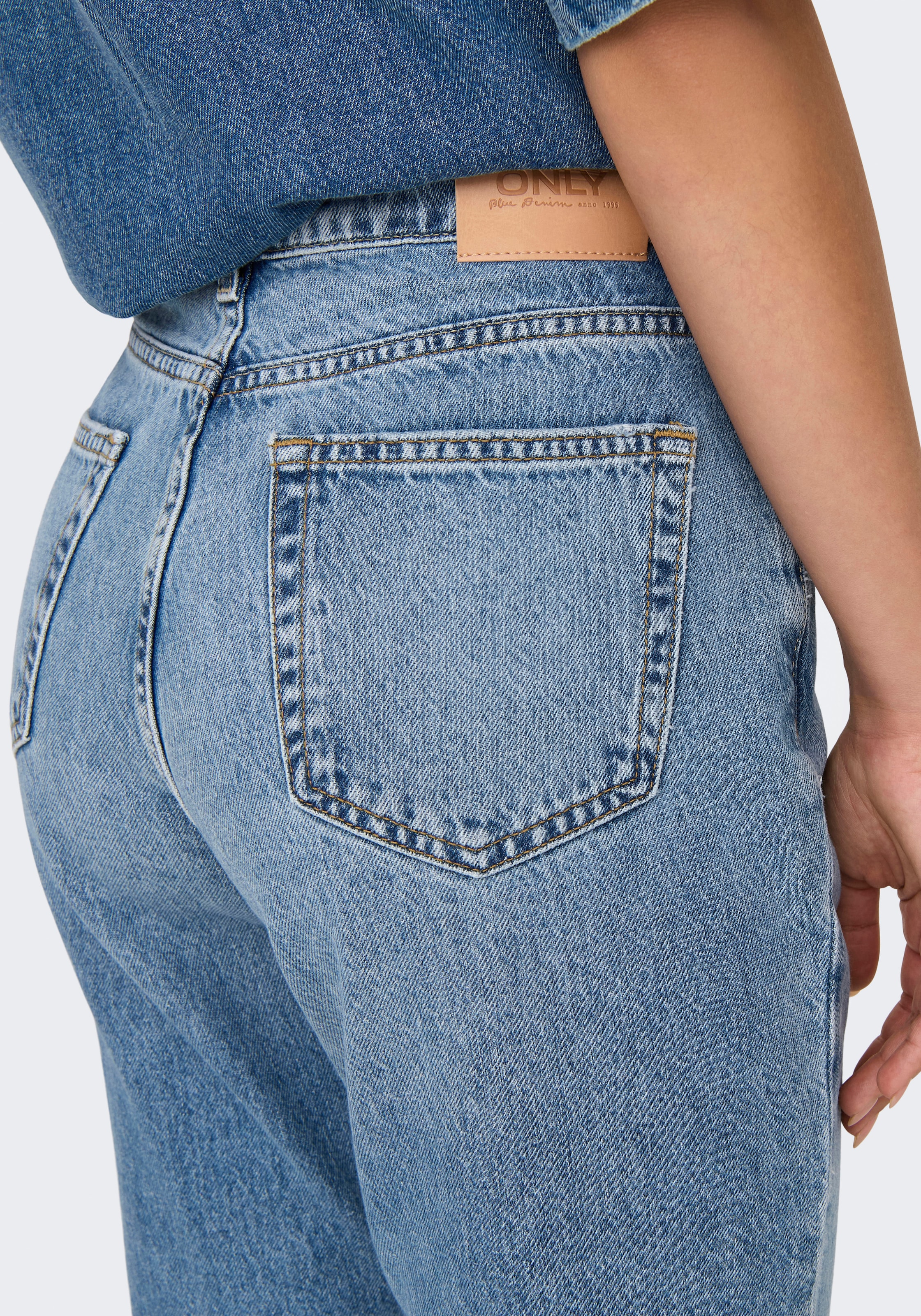 ONLY Low-rise-Jeans »ONLBRENDA LOW WIDE DNM CRO158 NOOS«