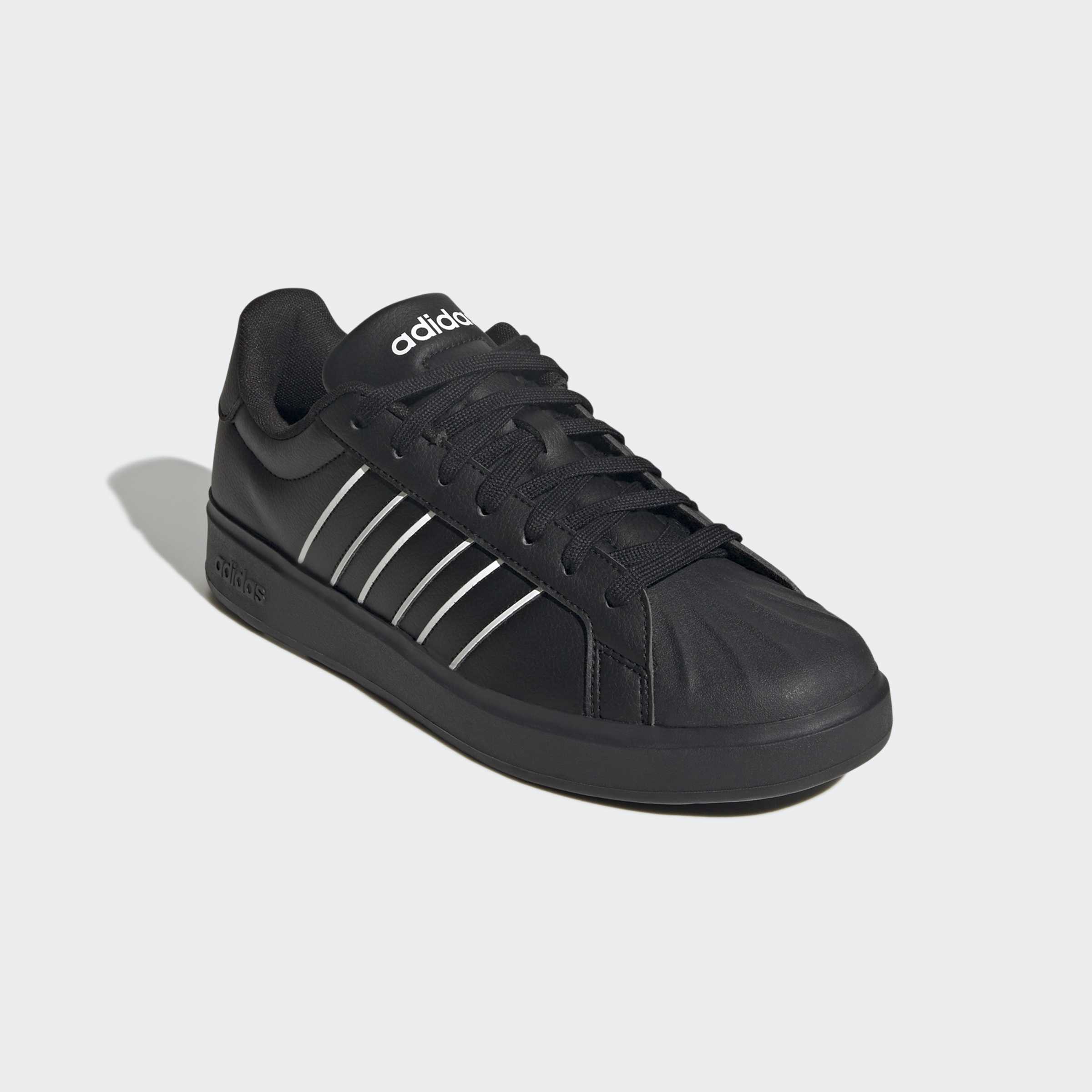 adidas Sportswear "STREETTALK" inspiriert vom Design des adidas Superstar