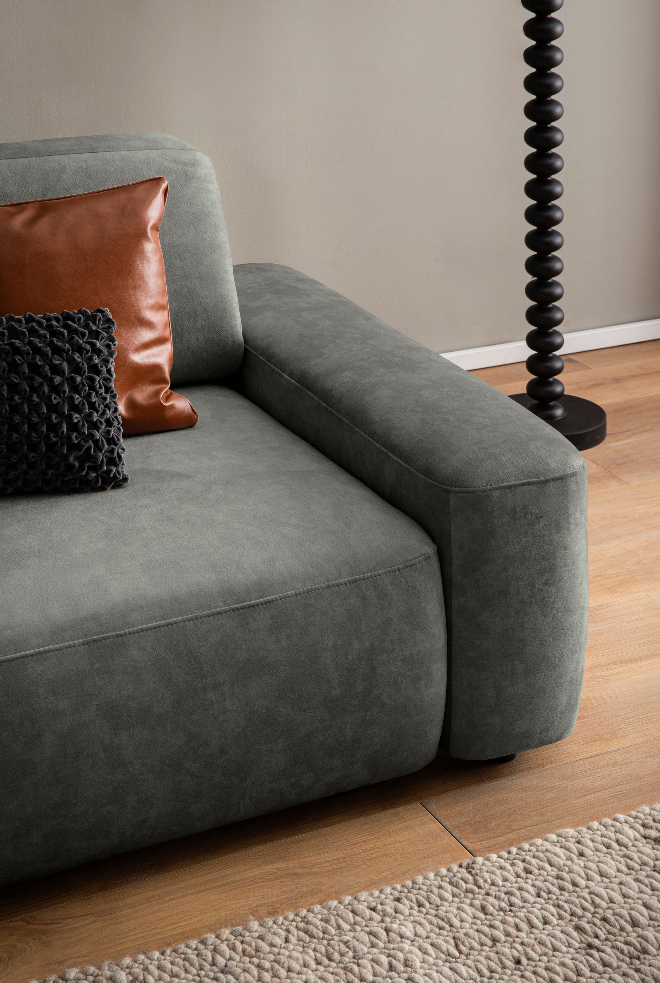 INOSIGN 3-Sitzer »TORGE (257cm), Sofa,Schlafsofa in Cord, Samtvelours, Struktur fein«, rundes Design, Schlaffunktion u. Bettkasten, Liegefläche: 135/200 cm