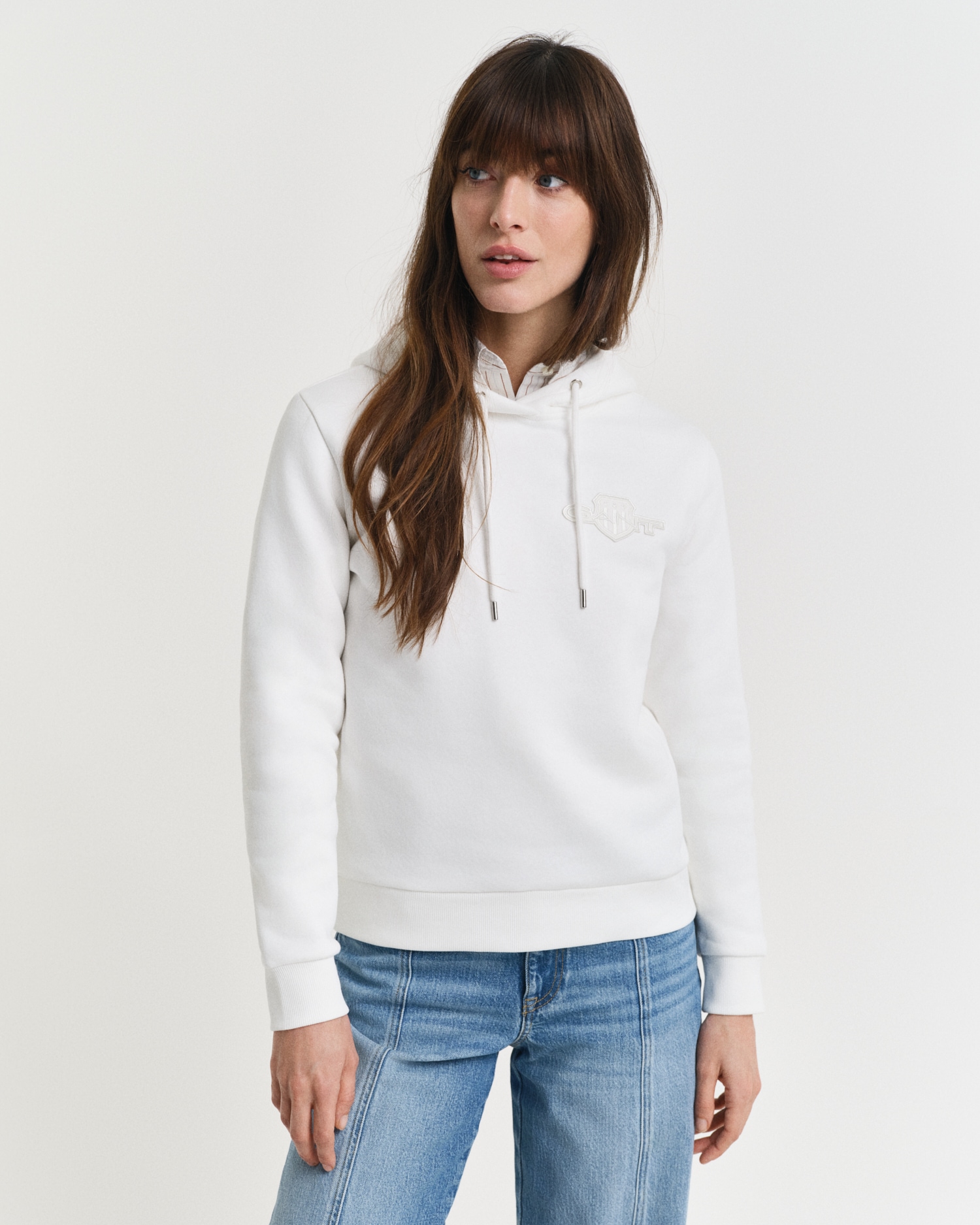 Gant Hoodie "REG TONAL SHIELD HOODIE", Ton in Ton Stickerei, Rippbündchen günstig online kaufen