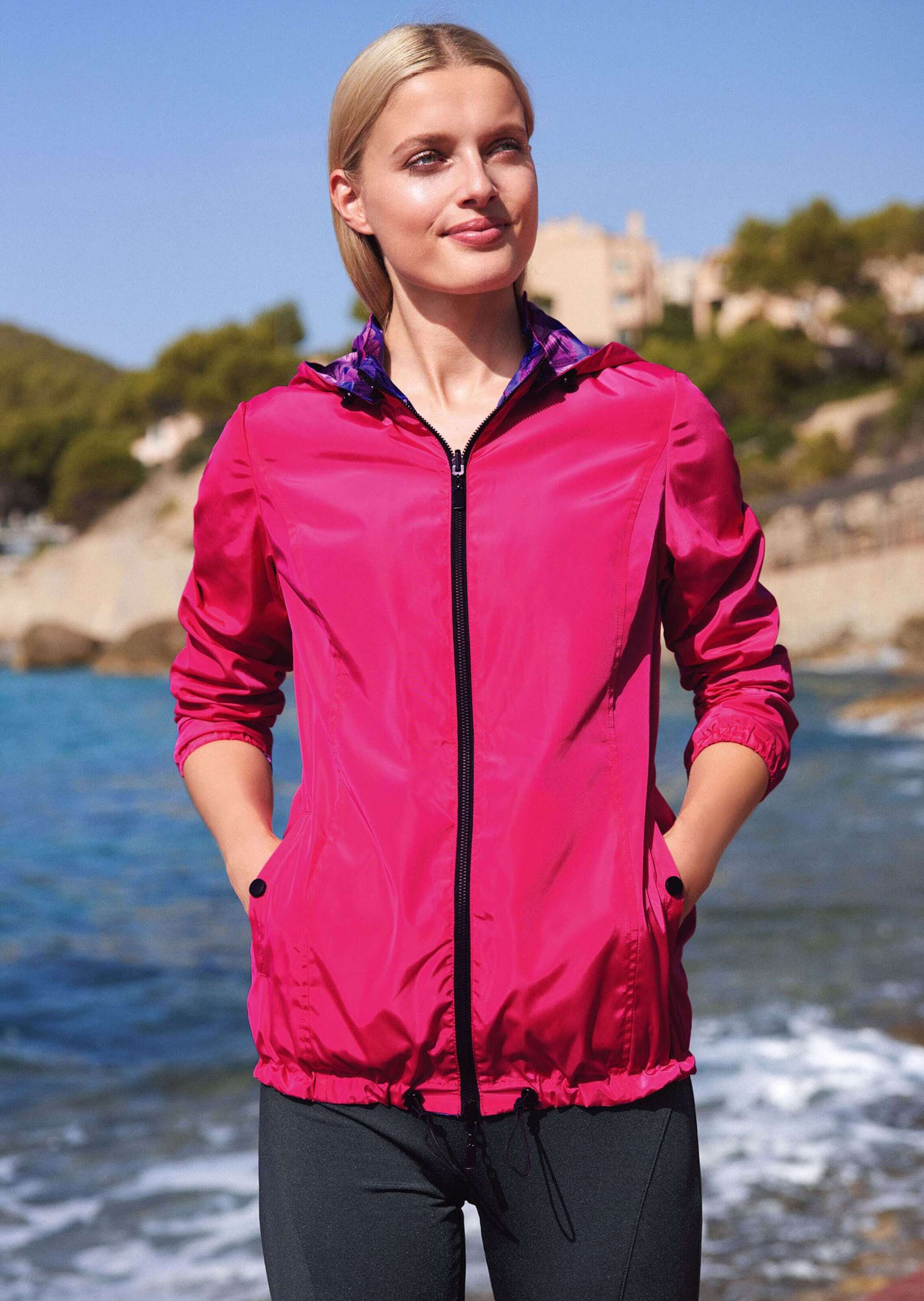 MADELEINE Outdoorjacke "Wendejacke Sportive Jacke mit Kapuze und Print"