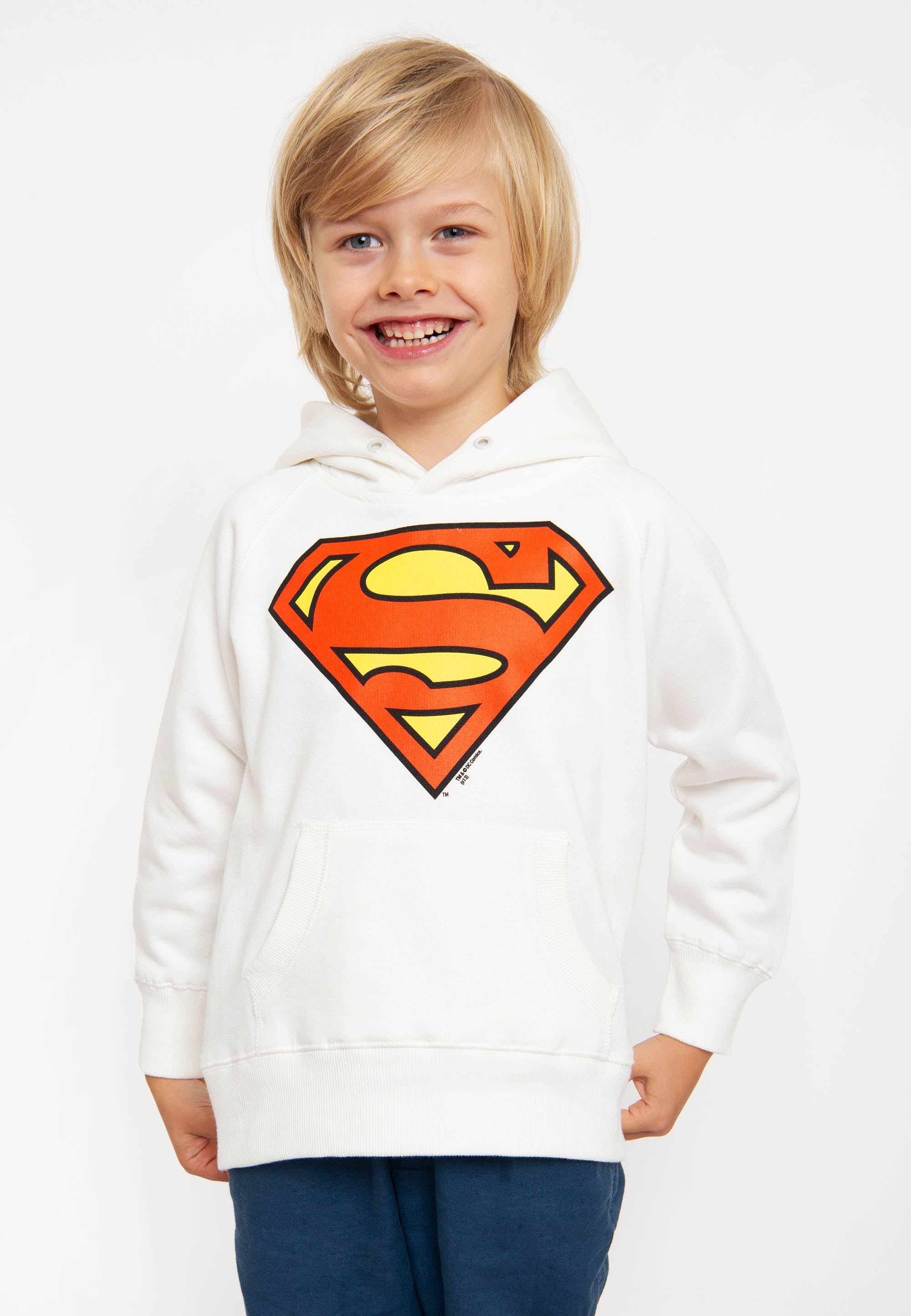 stylischem »DC für Batman Kapuzensweatshirt Superman- | Logo«, LOGOSHIRT BAUR - ▷ mit Aufdruck
