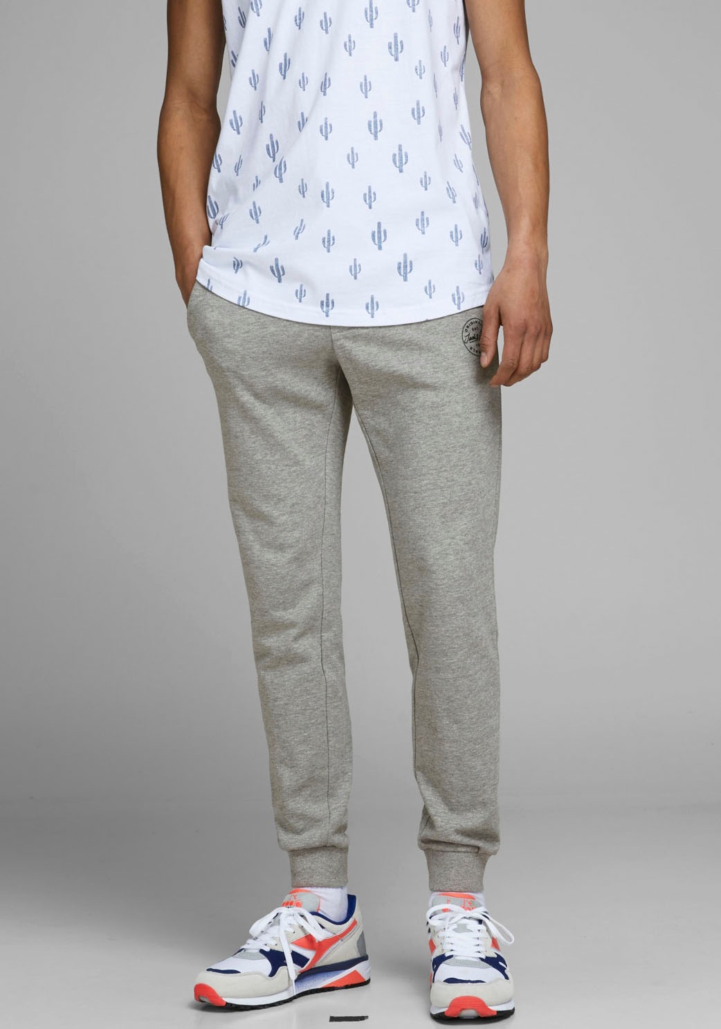 Jack & Jones Sweathose "JPSTGORDON Jogpants mit Kordelzug und bequemem Schn günstig online kaufen