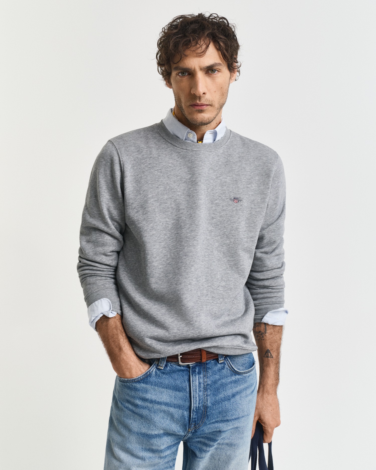 Gant Sweatshirt "REG SHIELD C-NECK SWEAT", mit Logostickerei auf der Brust günstig online kaufen