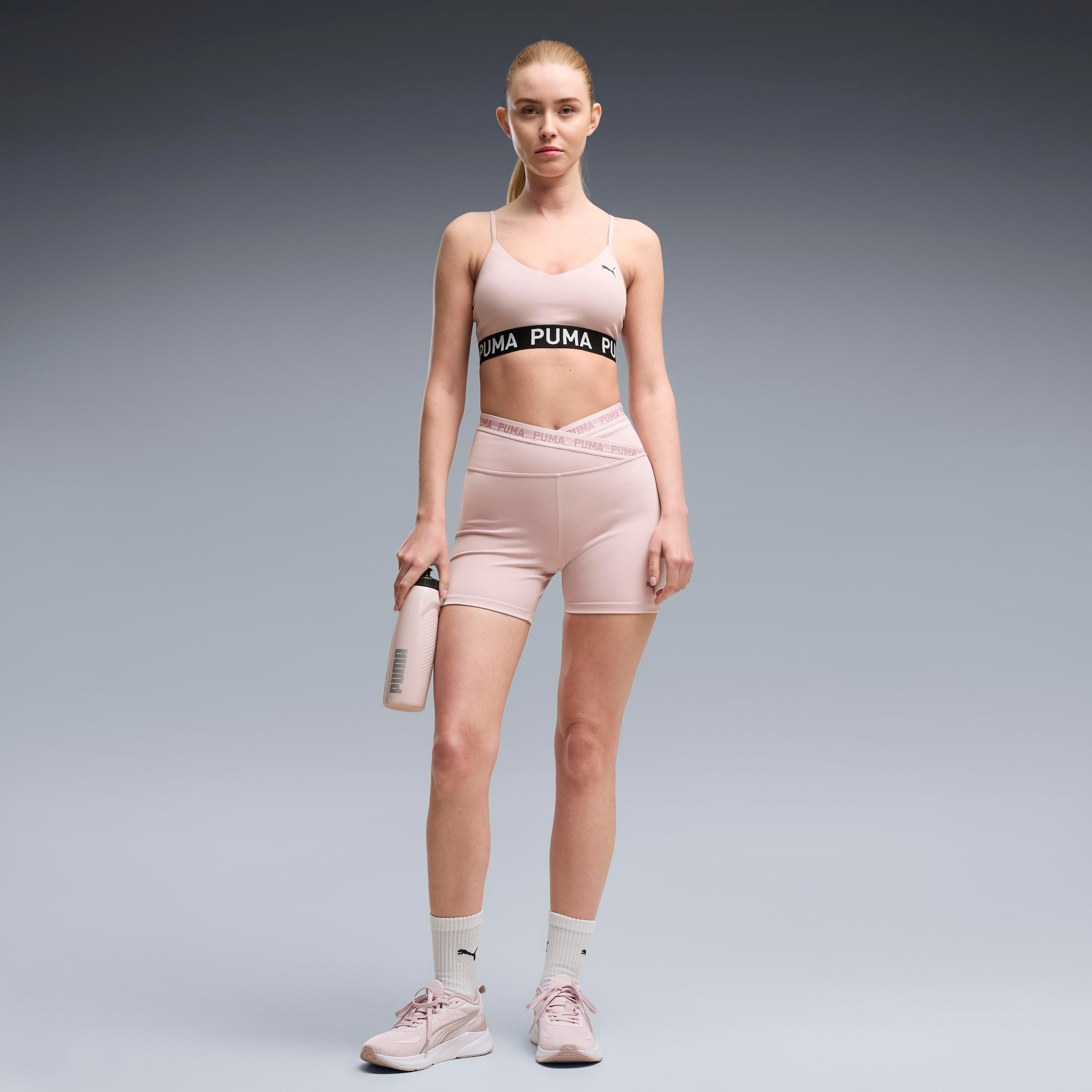 PUMA Sport-BH »MOVE STRONG BRA - LOW« mit verstellbaren Trägern, mit herausnehmbaren Polstern