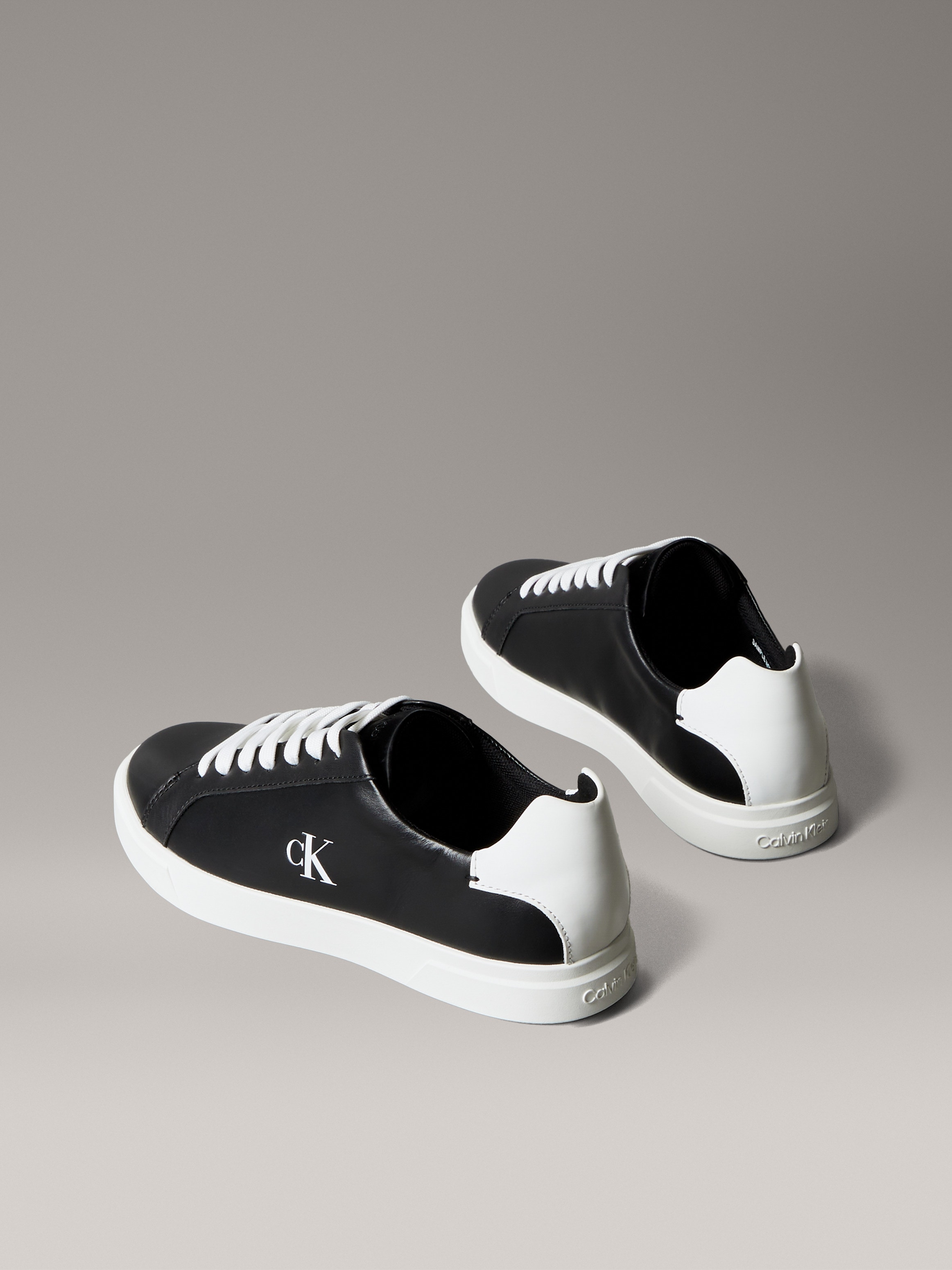 Calvin Klein Sneaker »LOW PRO CUPS LTH MG«, Schnürschuh, Halbschuh, Freizeitschuh mit seitlichem CK-Logo