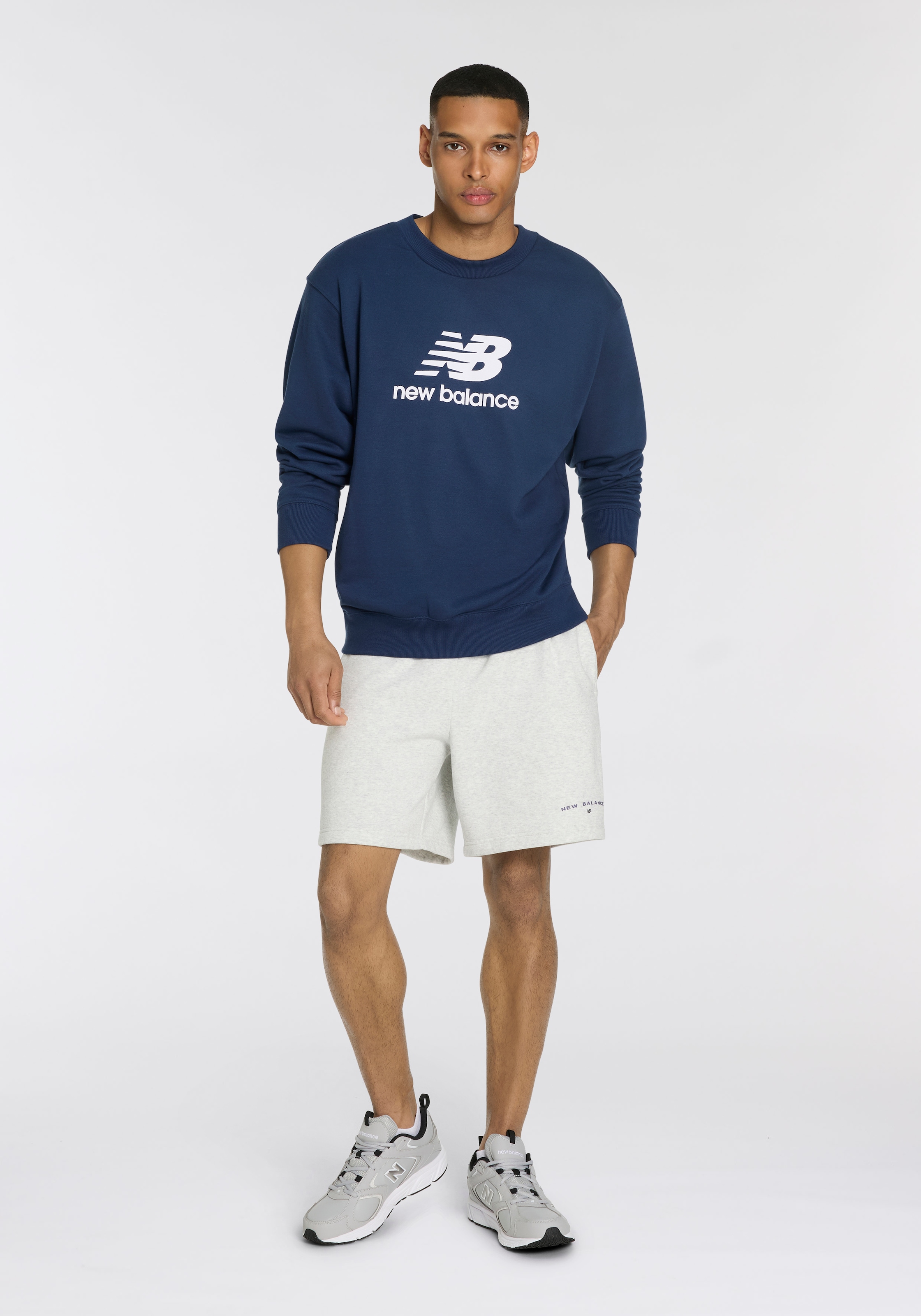New Balance Sweatshorts »Reimagined Fleece Graphic Short 7"«