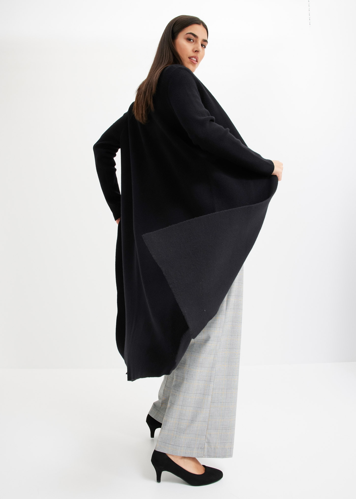 bonprix Longstrickjacke 1 Oversize-Passform, eleganter Stil, ohne Verschluss