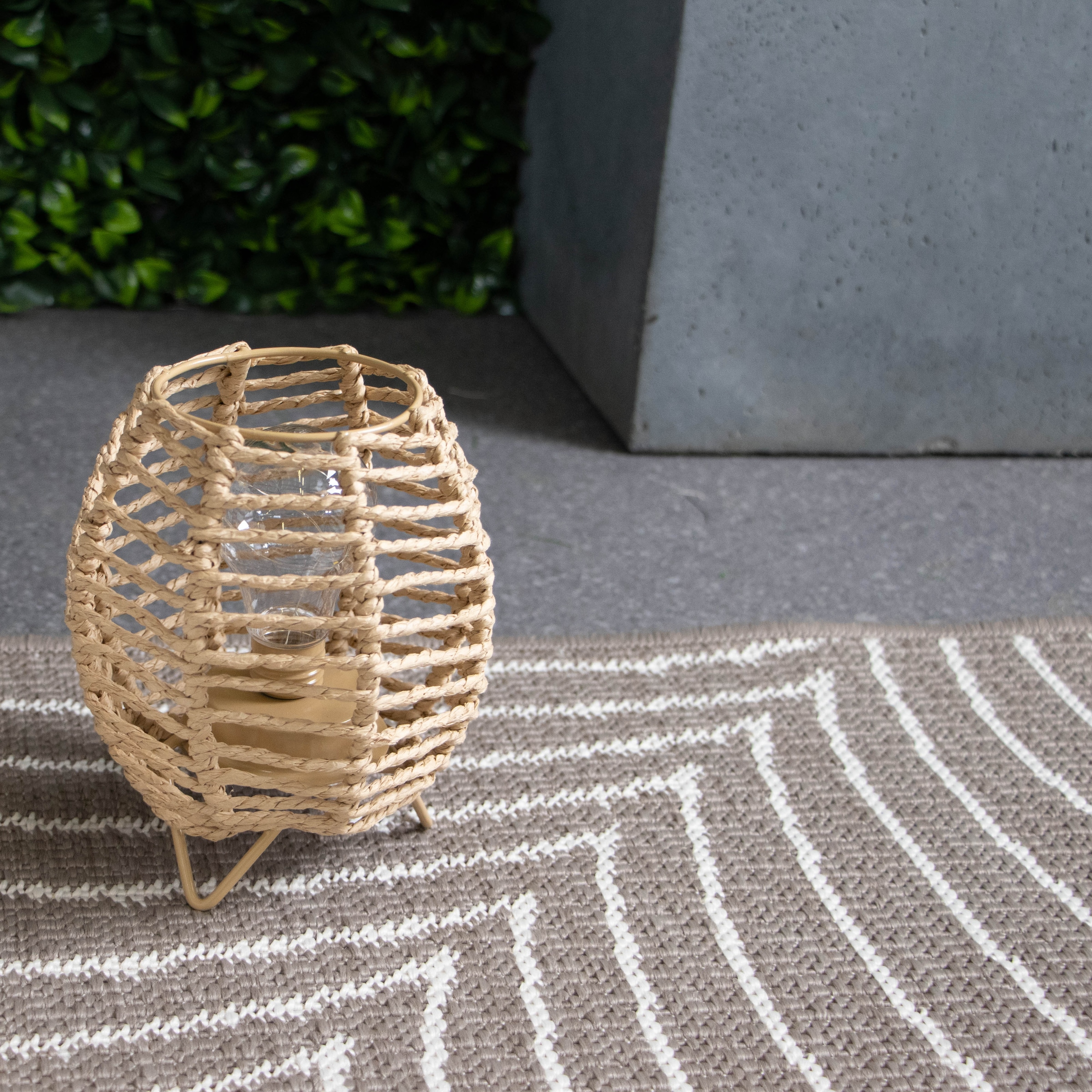 Primaflor-Ideen in Textil Outdoorteppich »REVERSO Leaves, grau, Wende-Teppich« rechteckig 5 mm Höhe Motiv Blätter, In- und Outdoor geeignet, ideal für Balkon und Terrasse