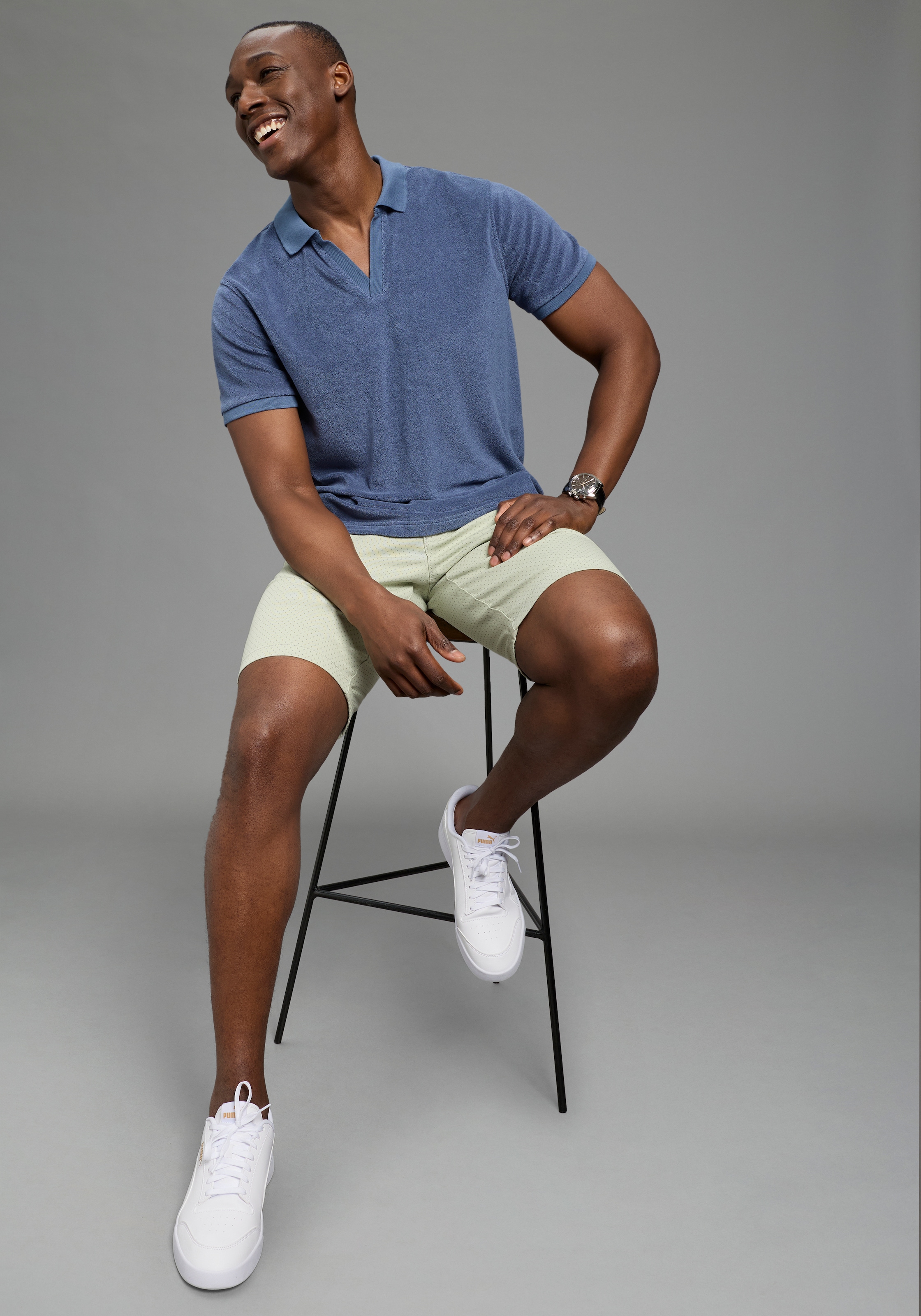 DELMAO Poloshirt »sommerleichter Frottee« Regular Fit, mit V-Ausschnitt und Polokragen, unifarben