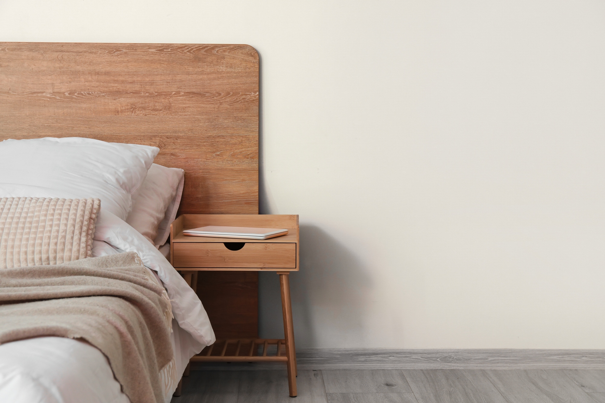 A.S. Création Vliestapete "Attractive 3 Pure Uni" matt uni aufgeschäumt Weiß, leichter Glanz, glatt