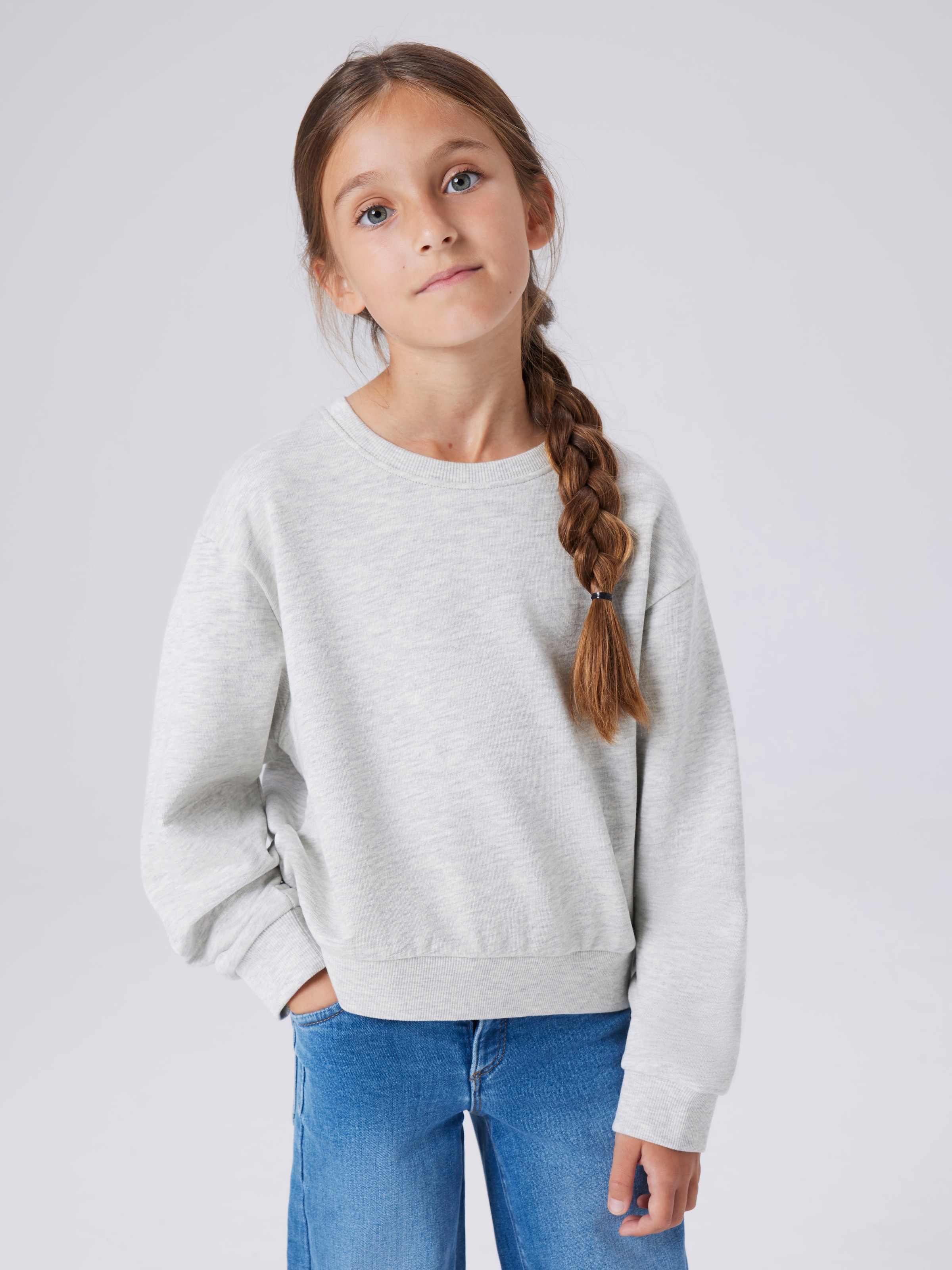 Name It Sweatshirt »NKFMILLE SHORT NREG LS SWE O-NECK NOOS«

