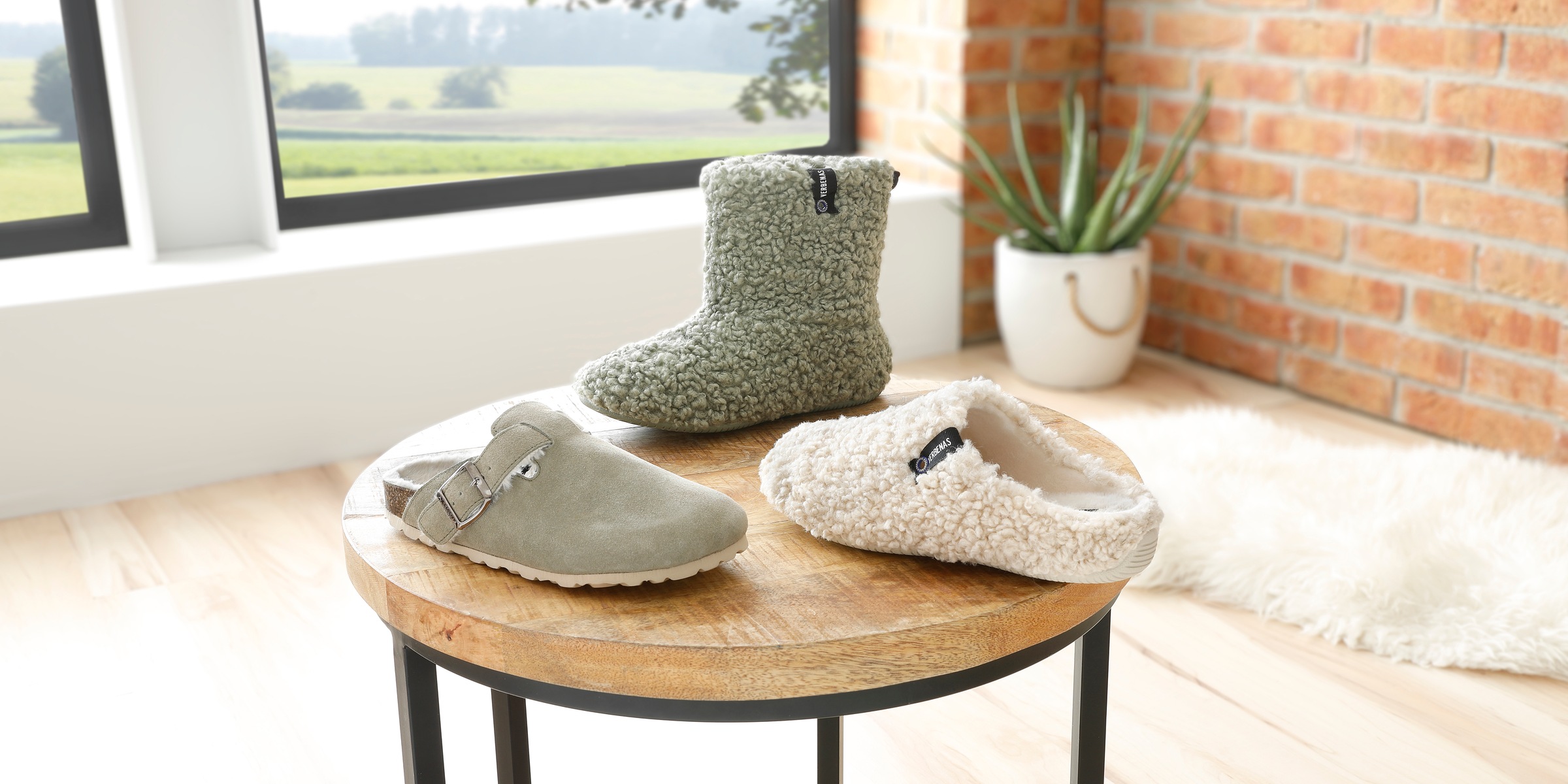 VERBENAS Pantoffel »Heidi«, Clog, Homeslipper, Hausschuh mit Riemchen