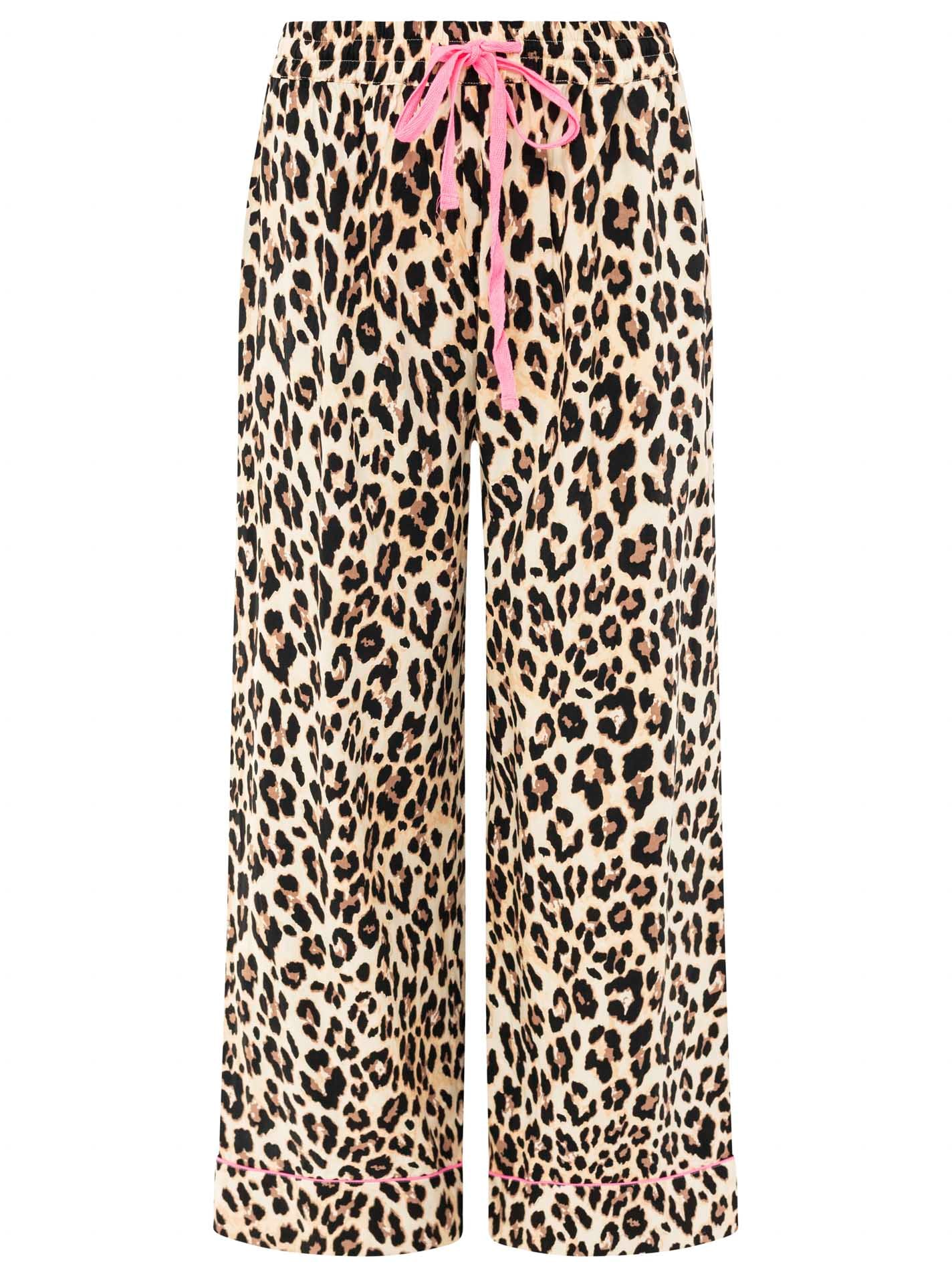 Zwillingsherz Pyjama »Cozy Leo« Leo-Muster, Oberteil mit Knöpfen, Hose mit elastischem Bund