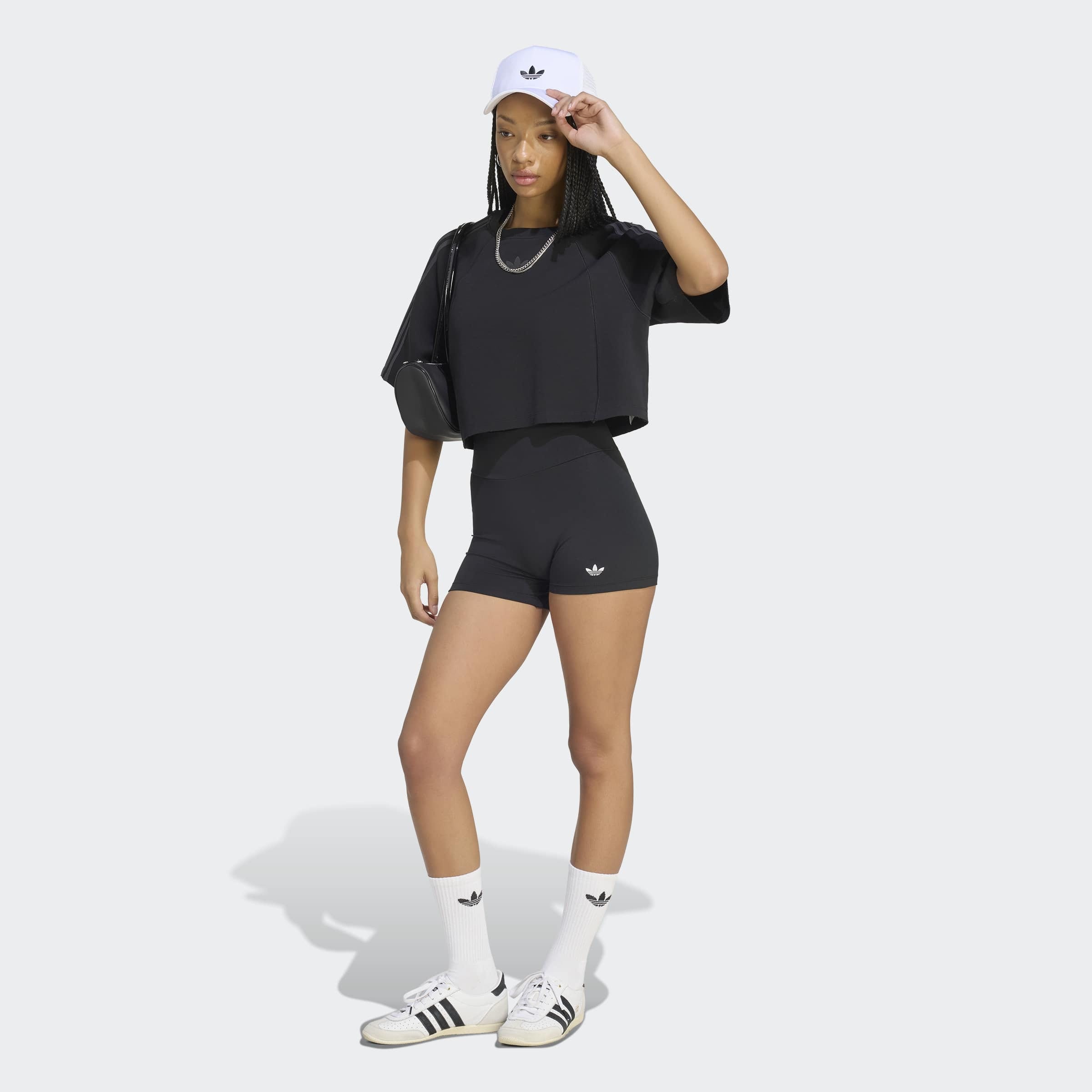adidas Originals Shorts »ESS PES«  sportlicher Stil, ohne Verschluss, aus Polyester, enger Schnitt