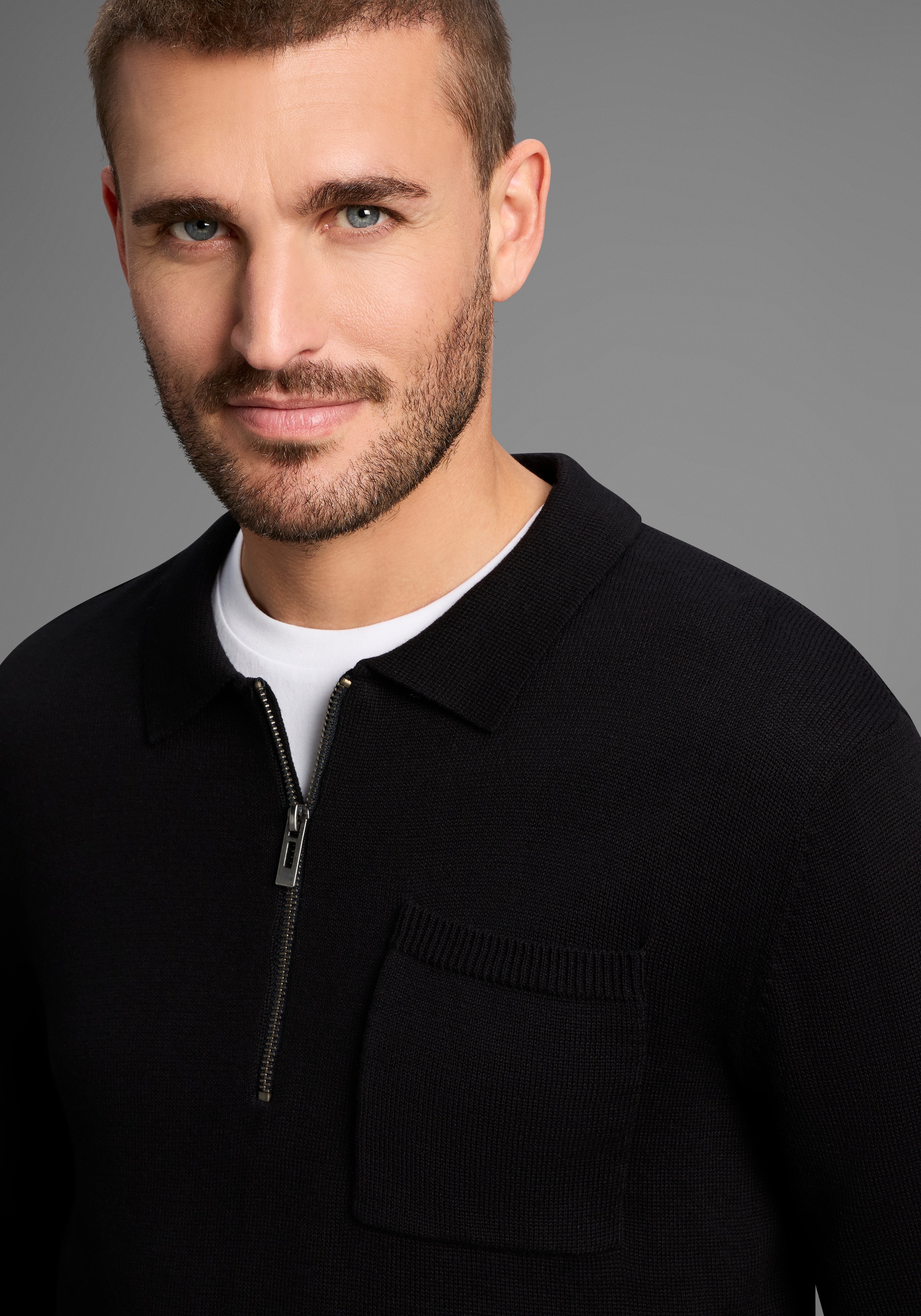 Thumbnail - Bruno Banani Strickpullover mit Reißverschluss und Brusttasche