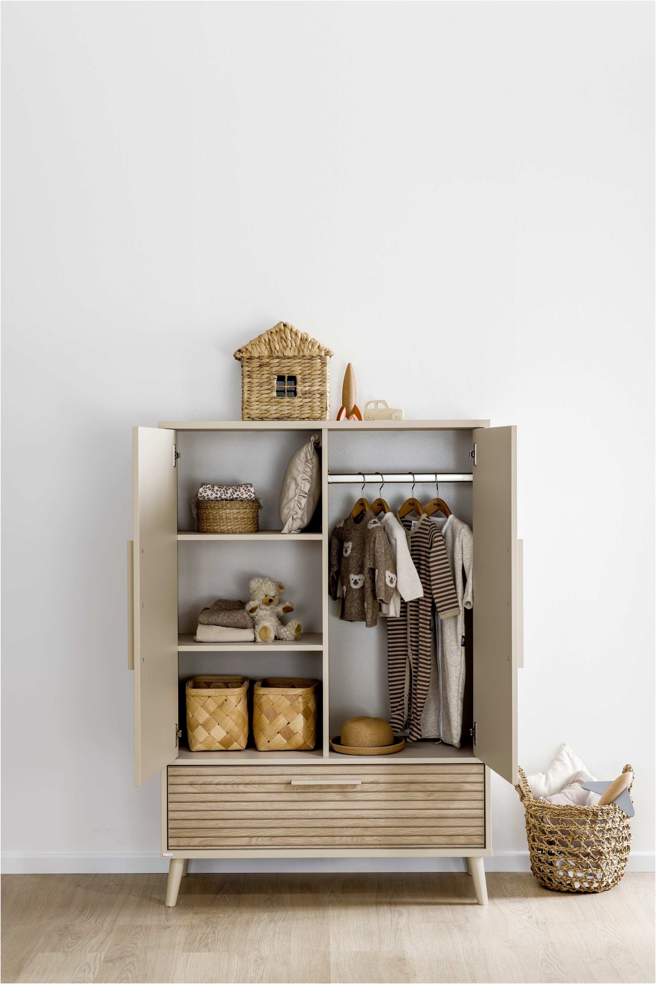 PAIDI Kleiderschrank "EEFJE in Beige mit Schublade und Türen, verschiedene Ausführungen" B/H/T ca. 95-123/139-204/41-57cm, mit 2 oder 3 Türen + Tiny-Variante, inkl. Kleiderstange und Einlegeböden, Kinderkleiderschrank aus Holz