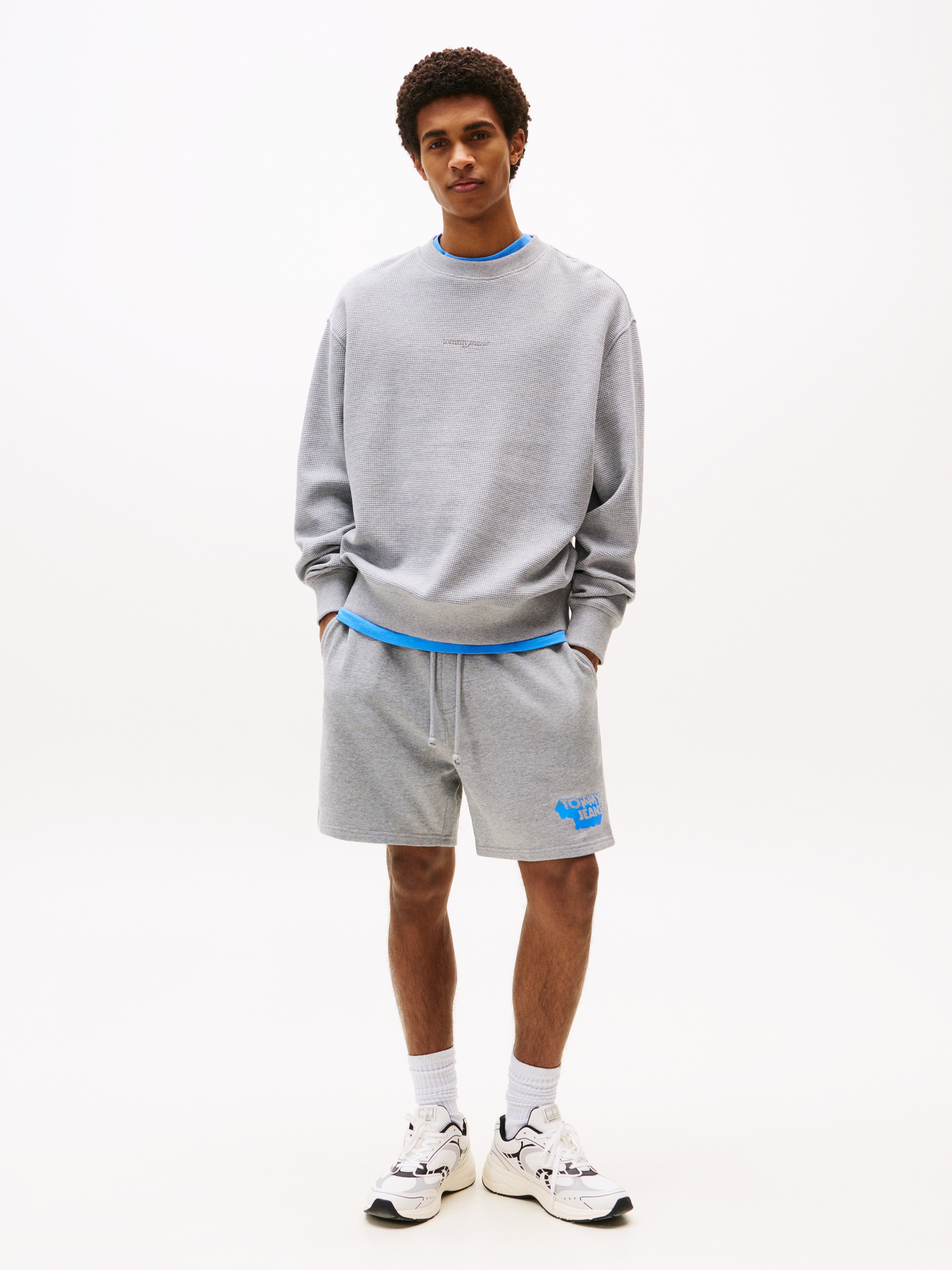 Thumbnail - Tommy Jeans Sweatshorts "TJM RLX STACK LOGO SWEATSHRT EXT" Mit Kordelzug