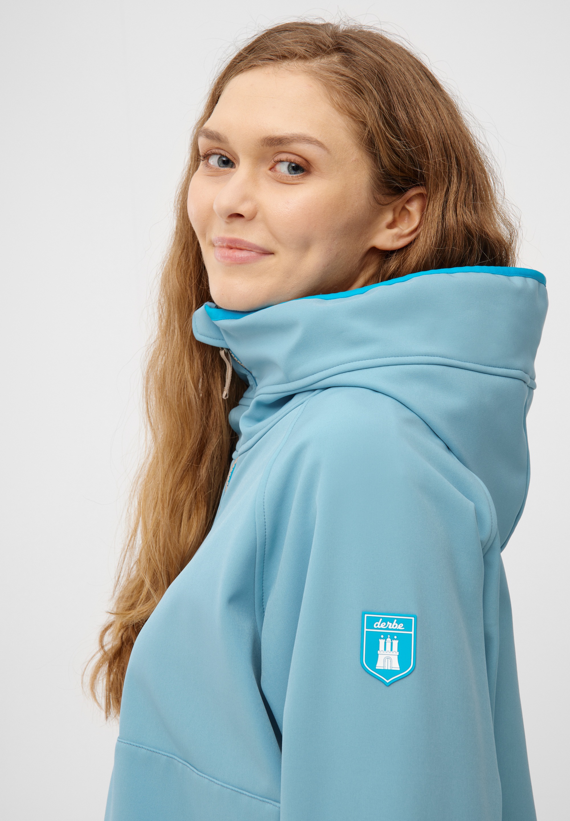 Derbe Softshelljacke »Peutby«, mit Kapuze, wasserabweisend, winddicht, Kapuze