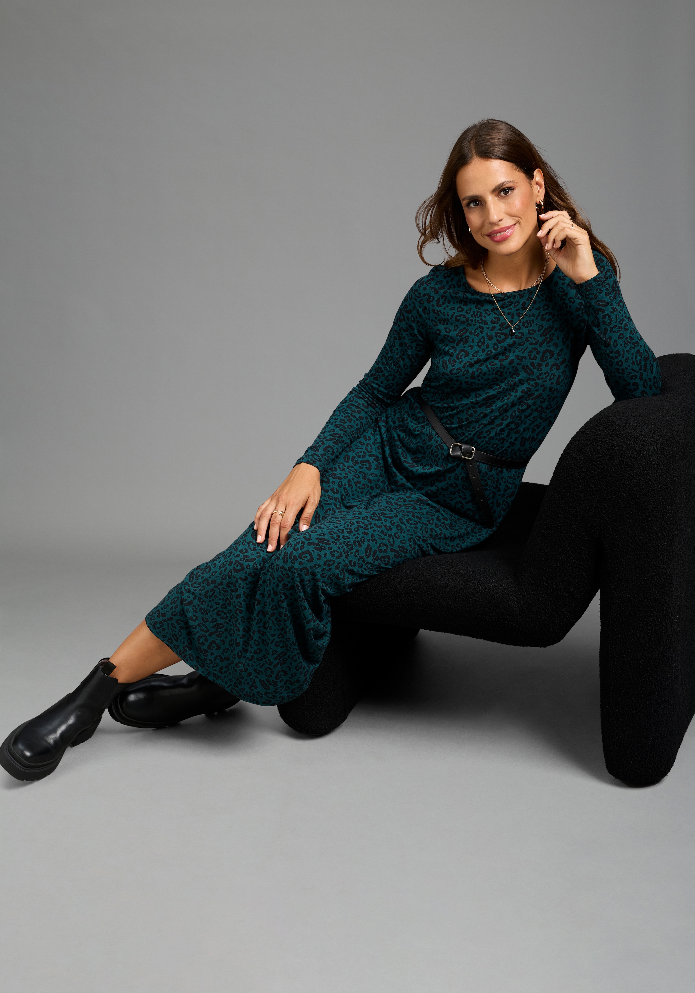 Laura Scott Jerseykleid in Midilänge, aus elastischer Viskosemischung, mit Allover-Druck