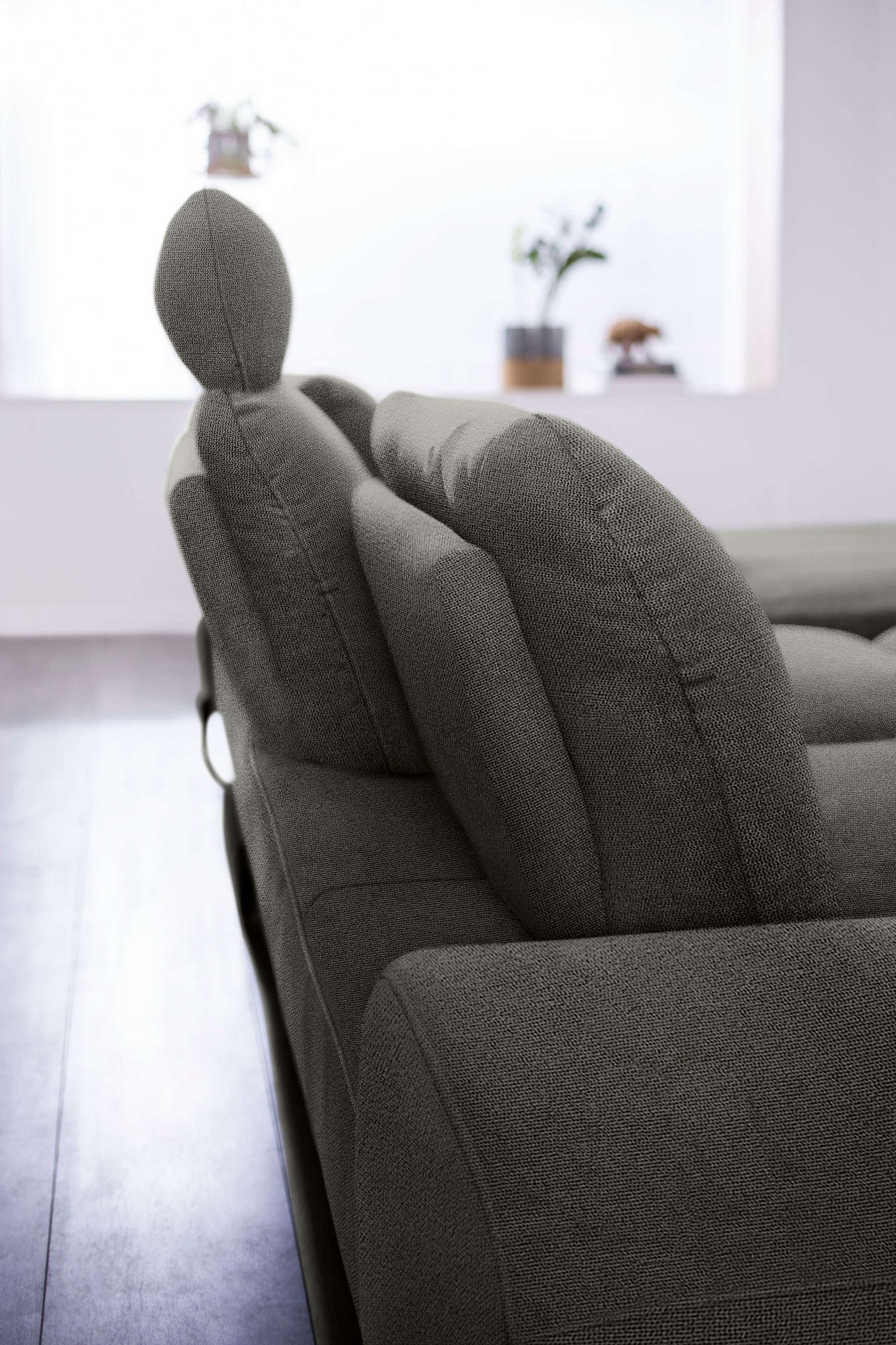 W.SCHILLIG Ecksofa »valentinoo, Designsofa, bequem, elegant und zeitlos, L-Form« inklusive Hocker, mit Sitztiefenverstellung, Breite 299 cm