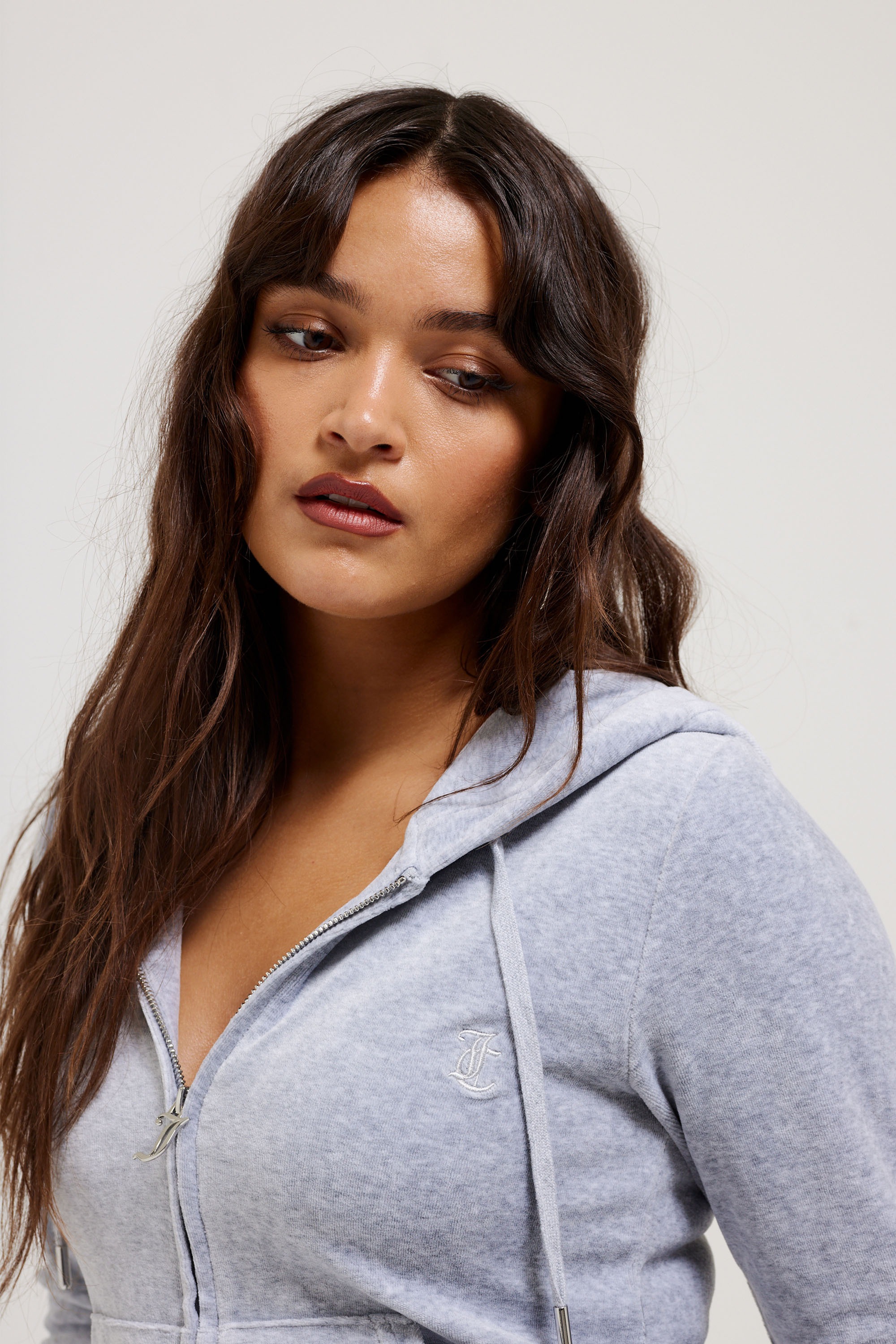 Juicy Couture Kapuzennickijacke »ROBERTSON HOODIE Damen«, mit Kapuze, Trainingsjacke Damen, Sweatjacke mit Kapuze, Velour, mit Glitzer, Sale