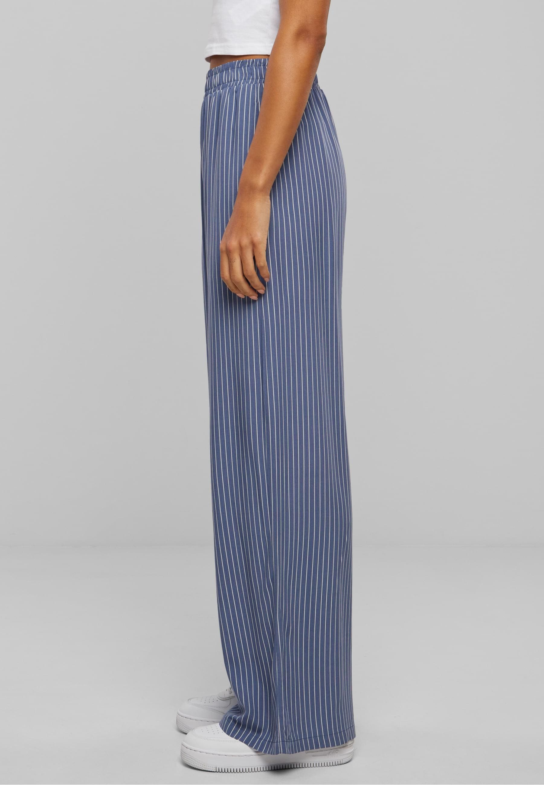URBAN CLASSICS Stoffhose »Urban Classics Damen Ladies Viscose Resort Pants«, (1 tlg.)