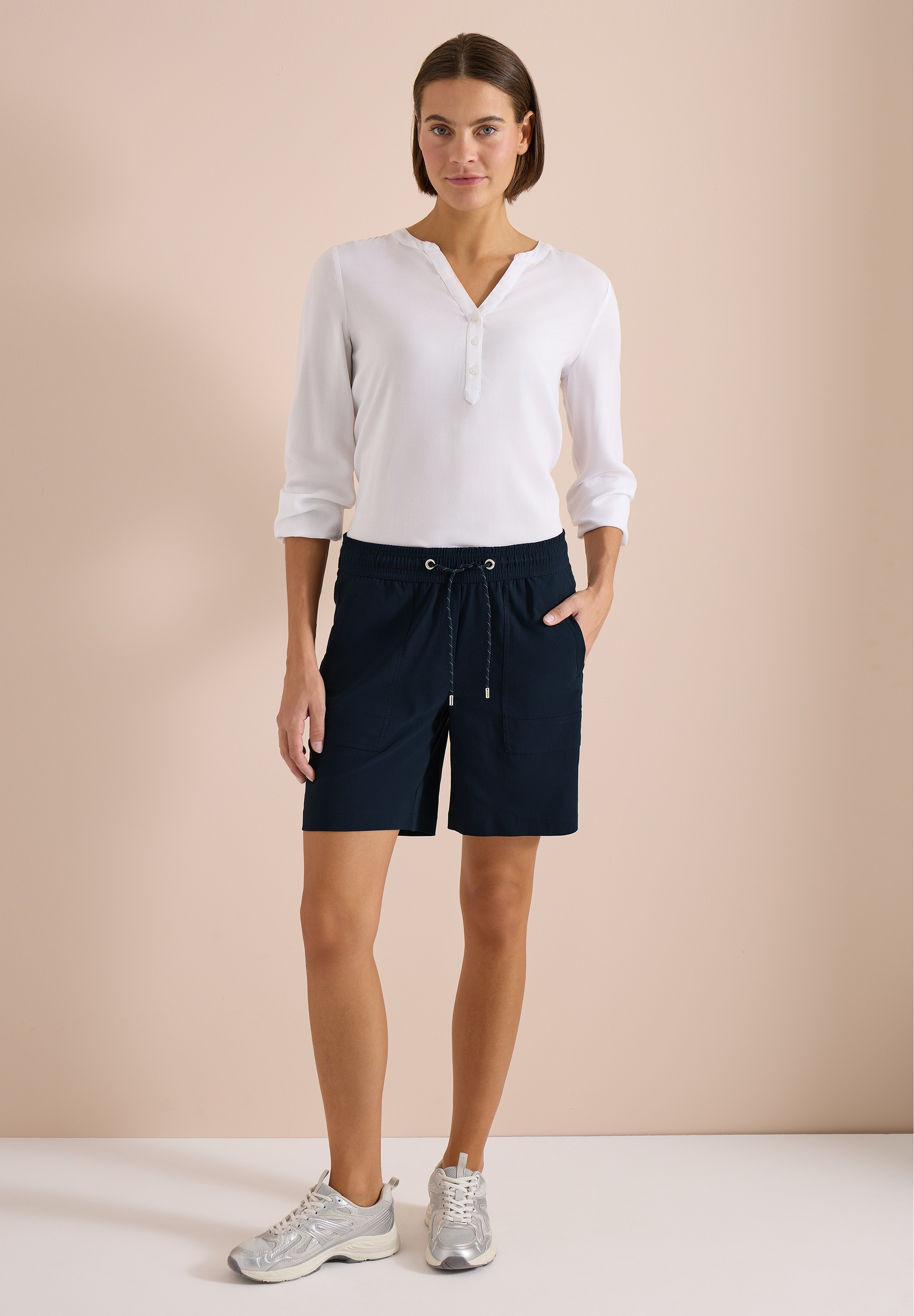 Cecil Shorts  Middle Waist