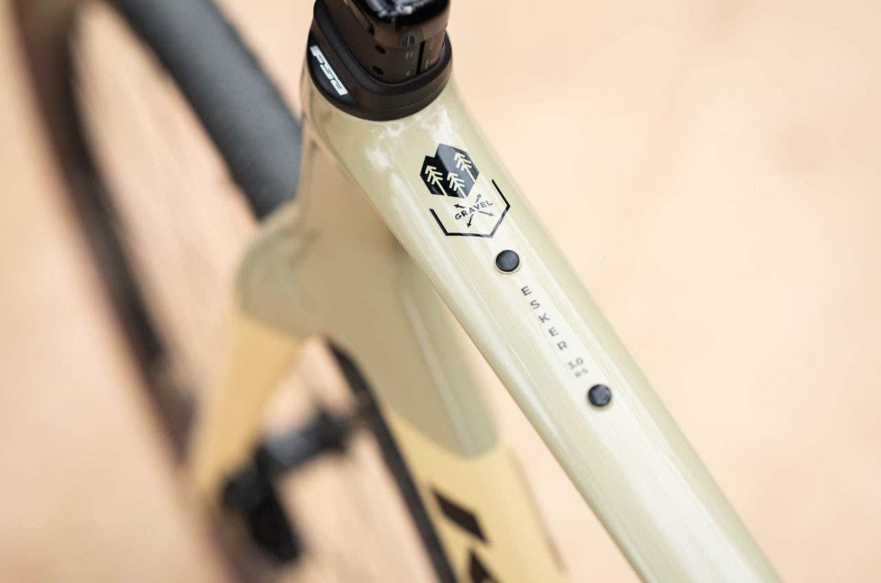 Kross Gravelbike »KROSS Gravelbike Esker RS 3.0 28" braun«, 12 Gang, SRAM, RIVAL XPLR AXS Schaltwerk, Kettenschaltung