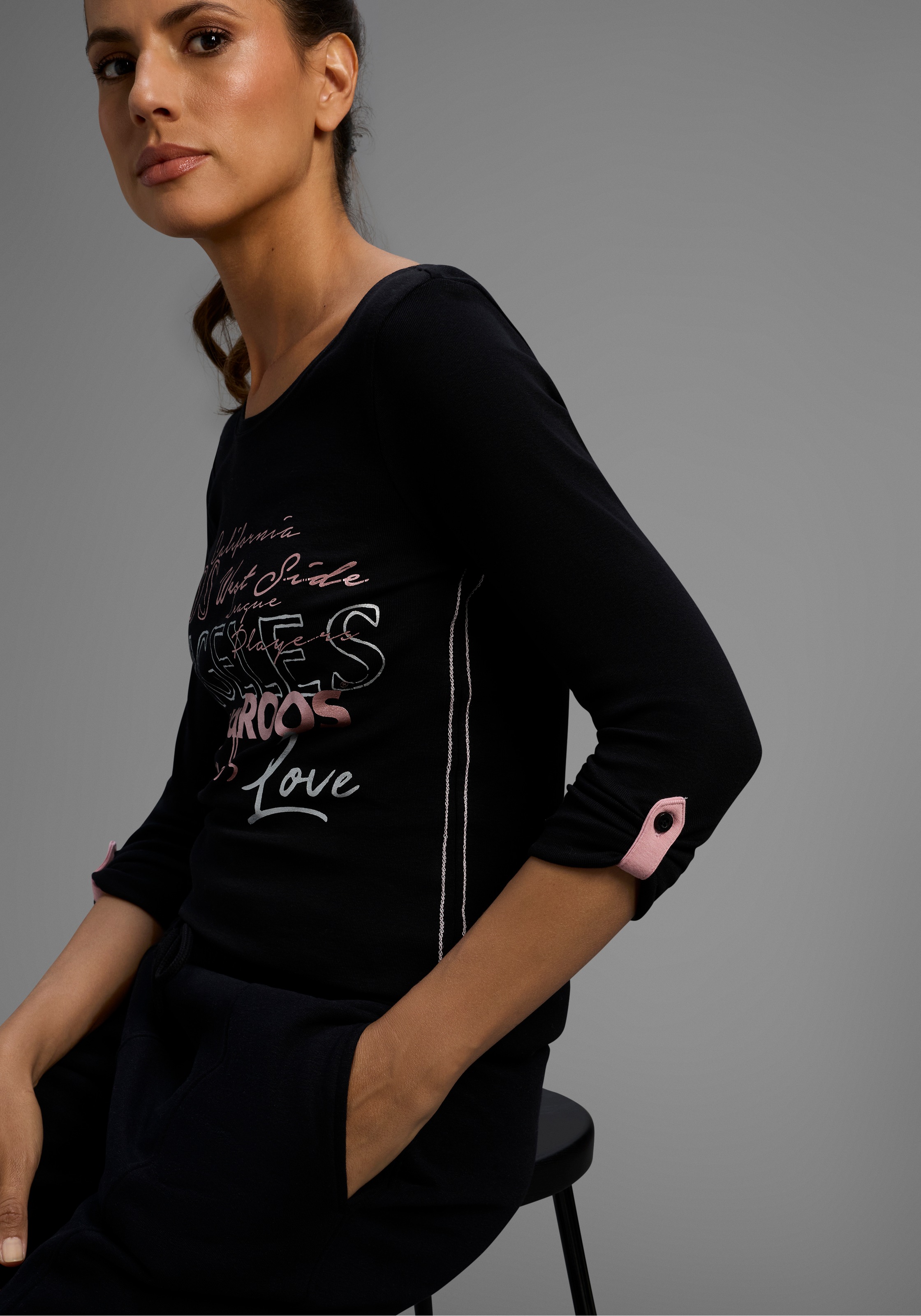 KangaROOS Langarmshirt, sehr figurbetonte Passform, aus dehnbarer Rippware günstig online kaufen