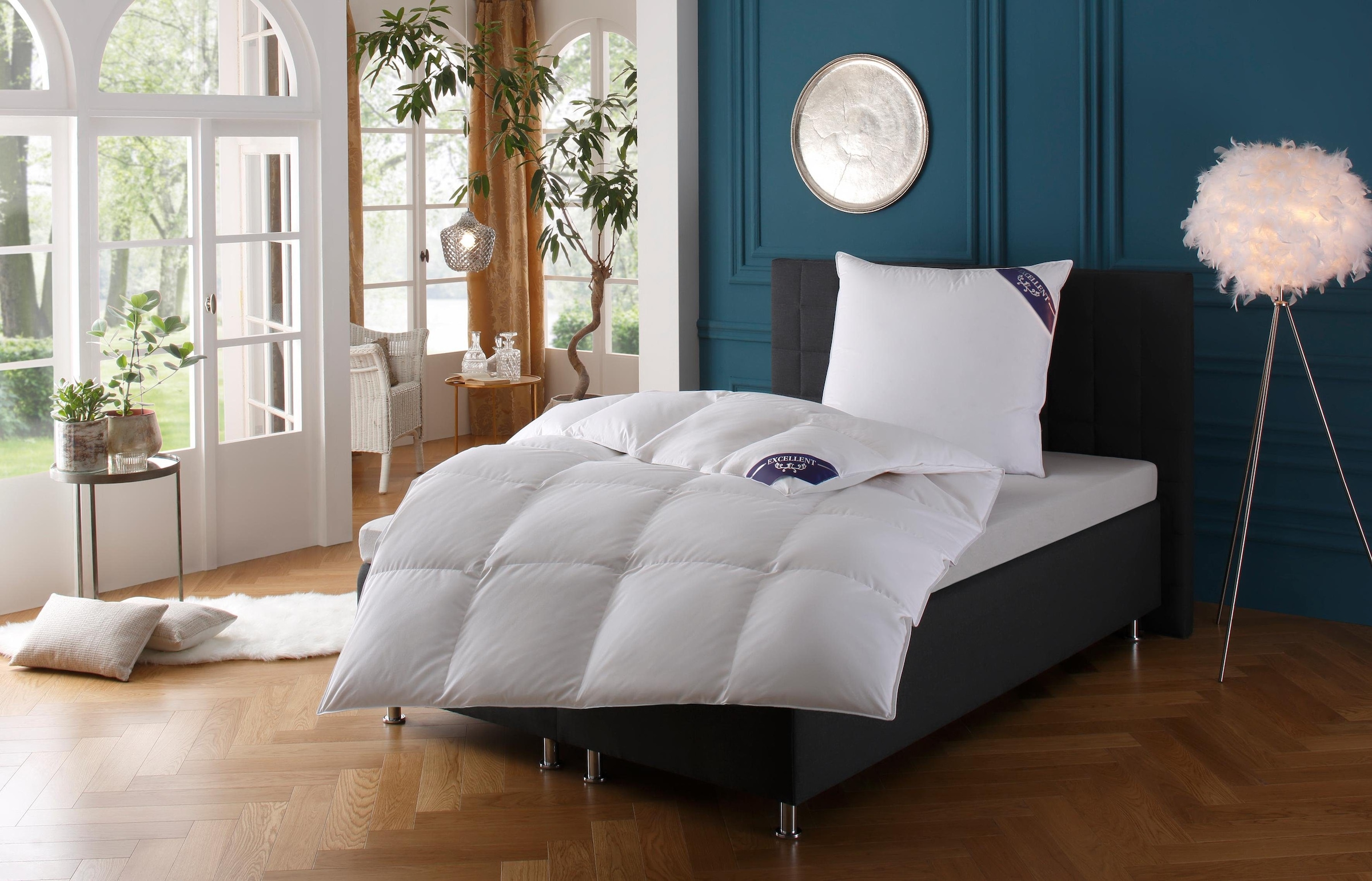 Excellent Daunenbettdecke + 3-Kammer-Kopfkissen »Venedig, 2-tlg, hergestellt in Deutschland, verschiedene Größen«, (Spar-Set, 2-Tlg.), Decke mit Kissen,Set, Sommer, Winter, Bettdecke 135x200 cm, 155x220 cm