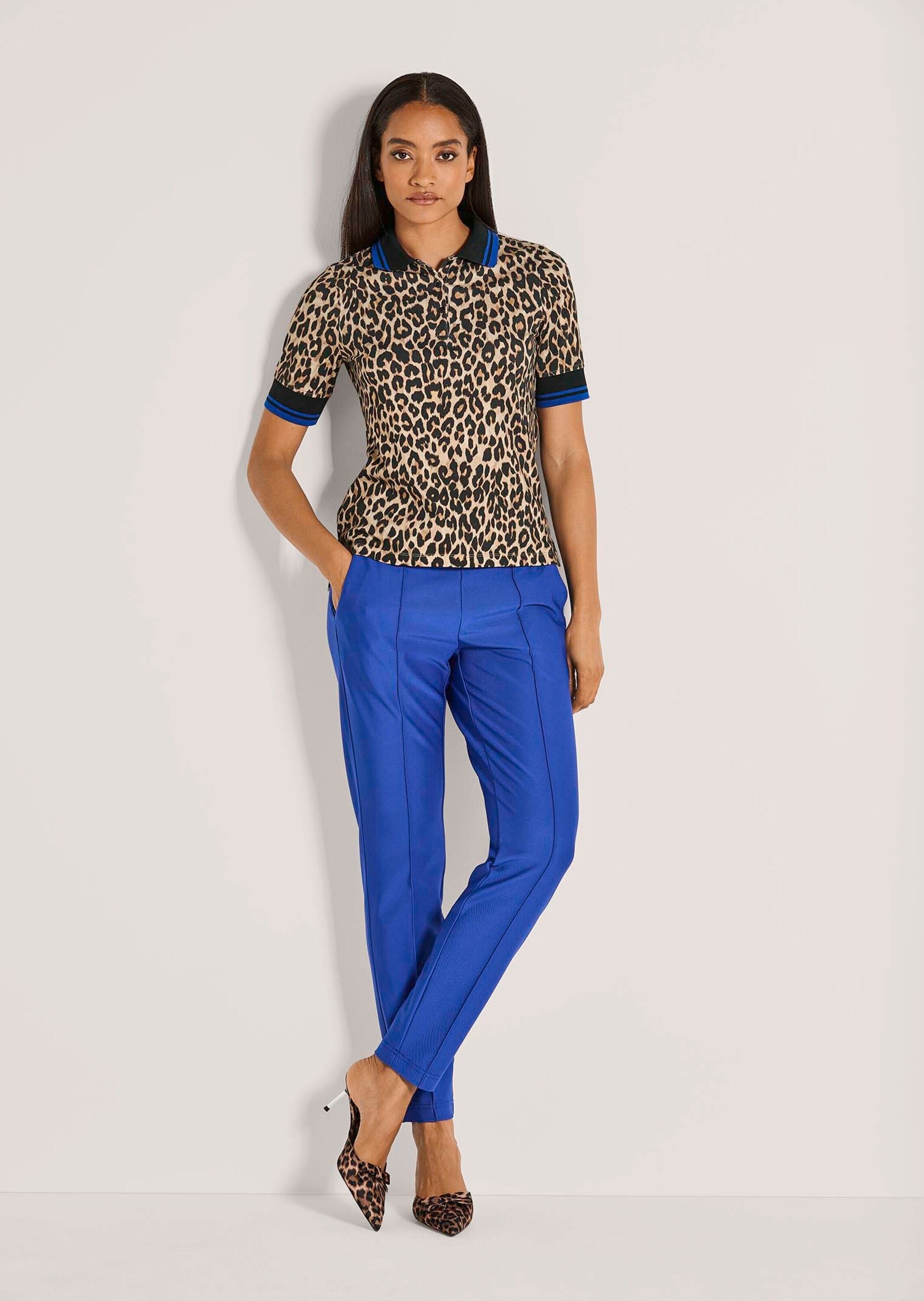 MADELEINE Kurzarmshirt »Poloshirt Modernes Shirt mit Leo-Print«